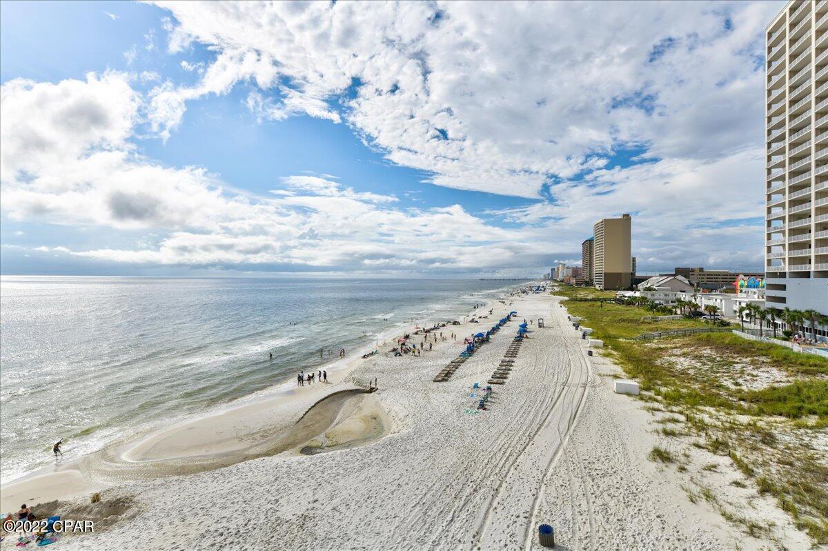 Fontainebleau Terrace - Residential