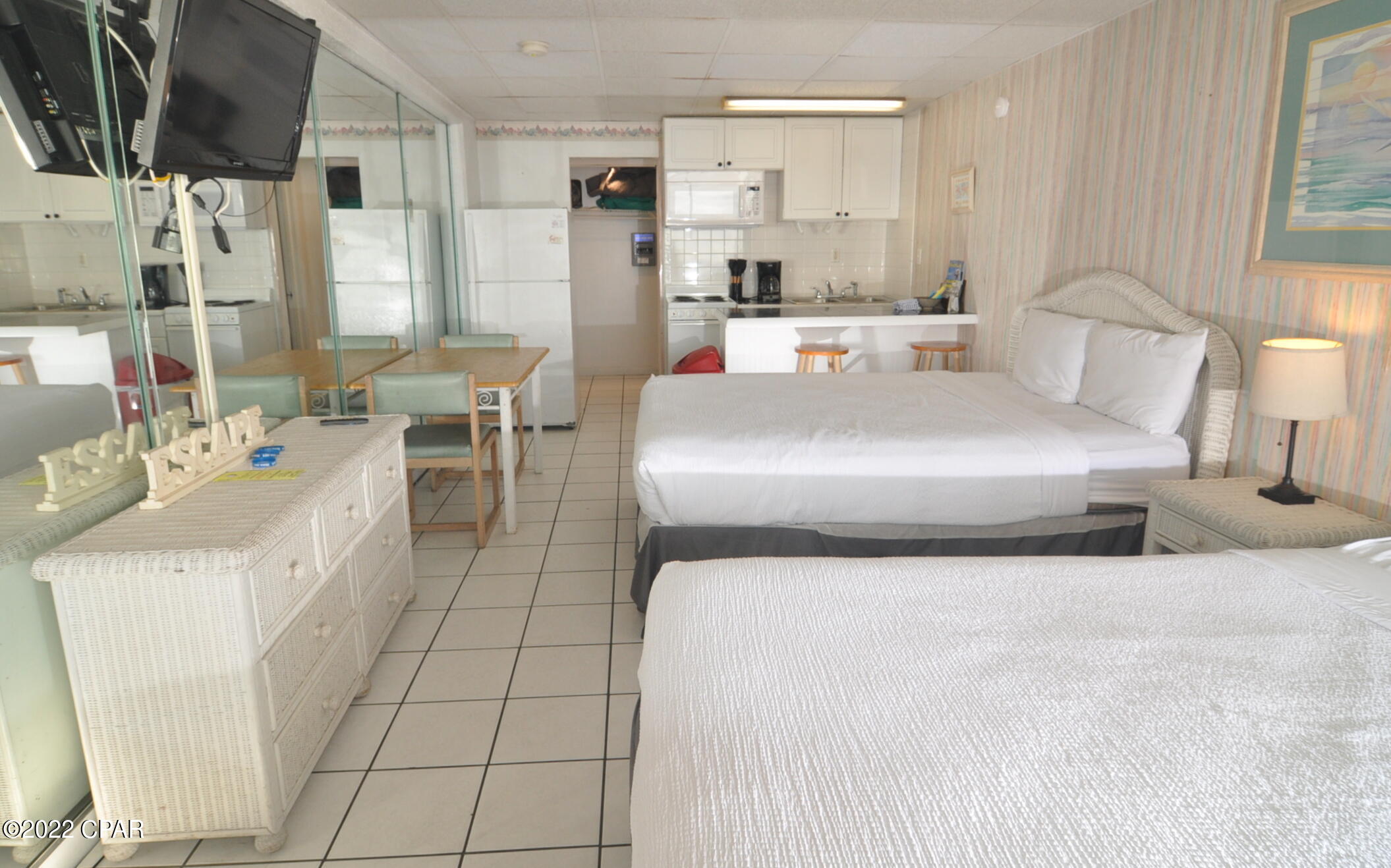 Fontainebleau Terrace - Residential