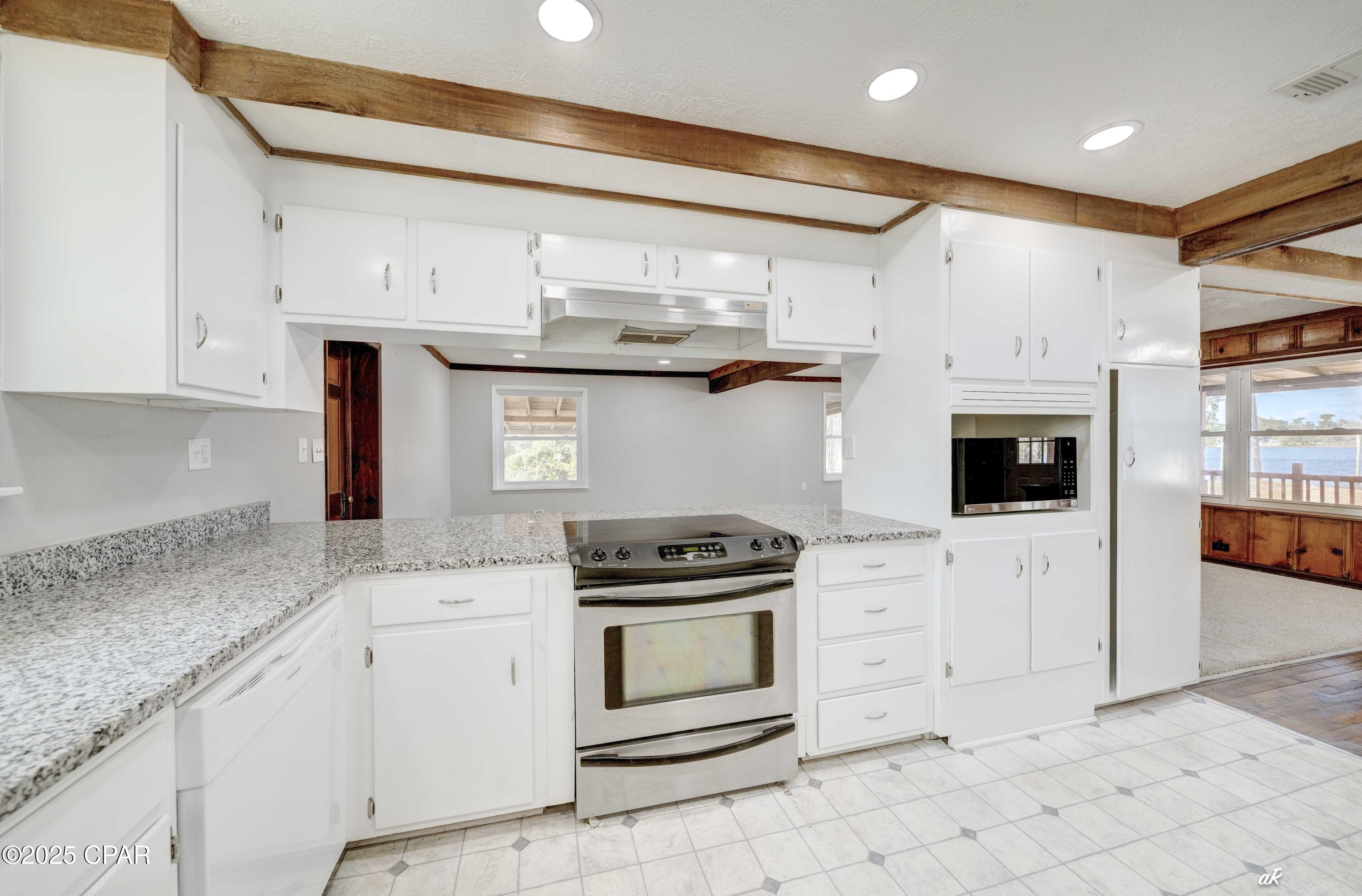 [No Recorded Subdiv] - Residential Lease