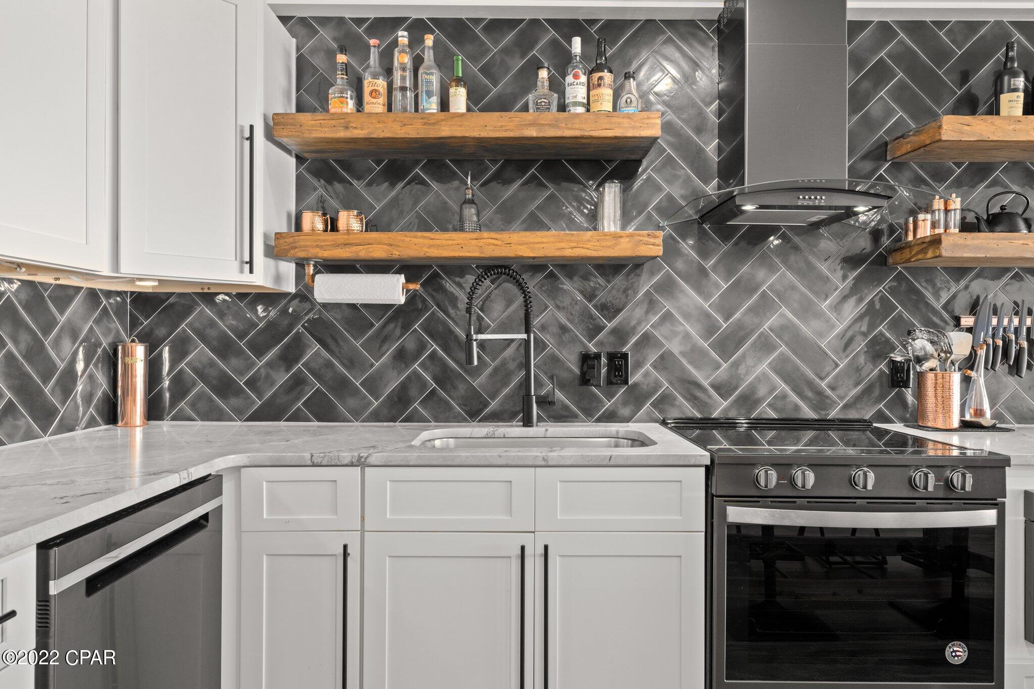 Bay Point Harbour Villas - Residential