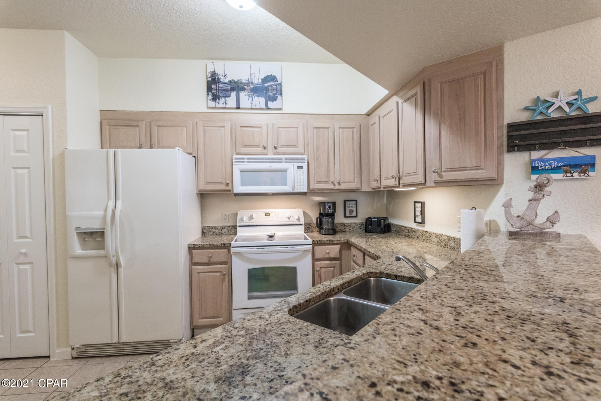 Hibiscus By The Bay - Residential