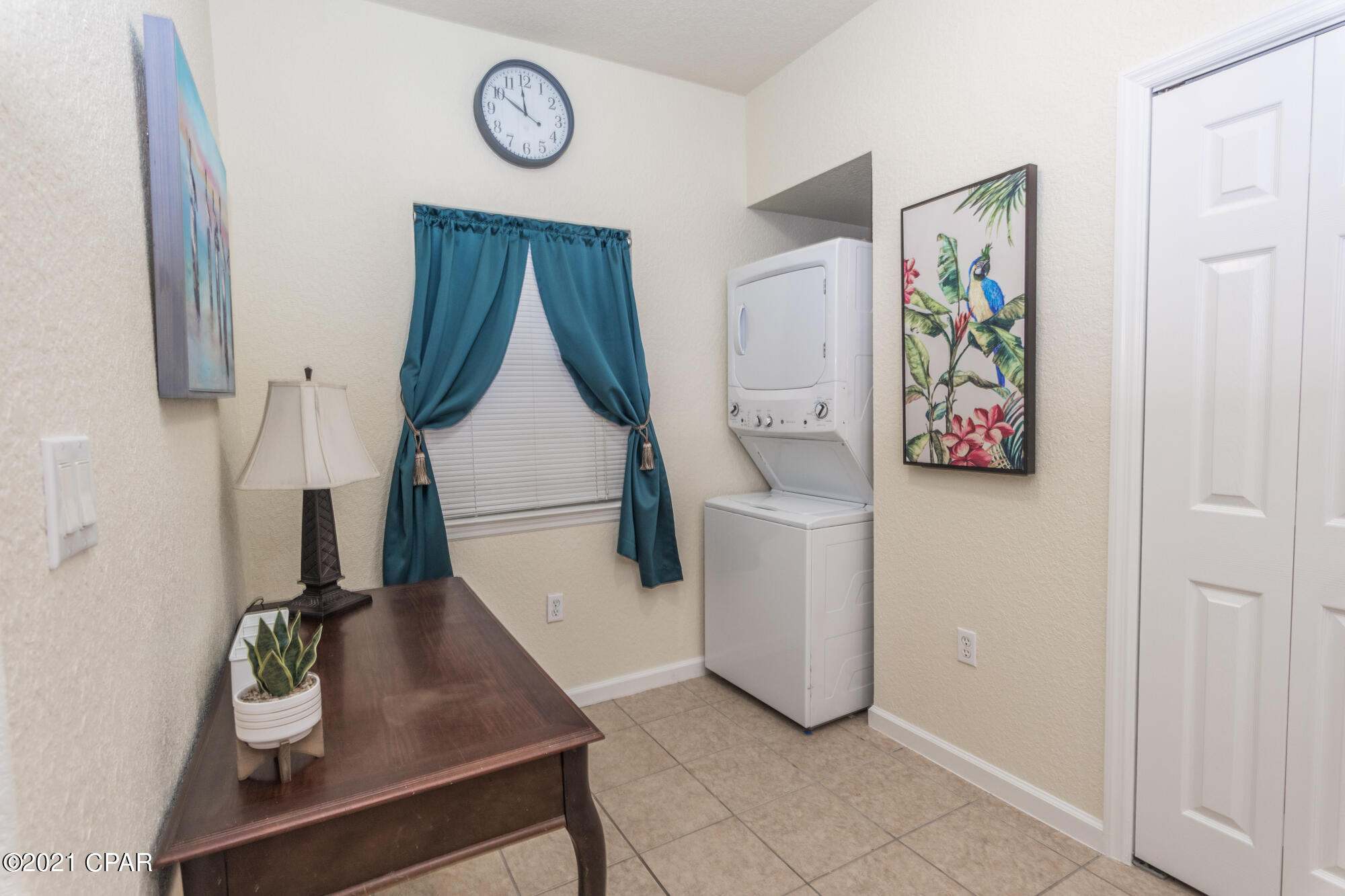 Hibiscus By The Bay - Residential