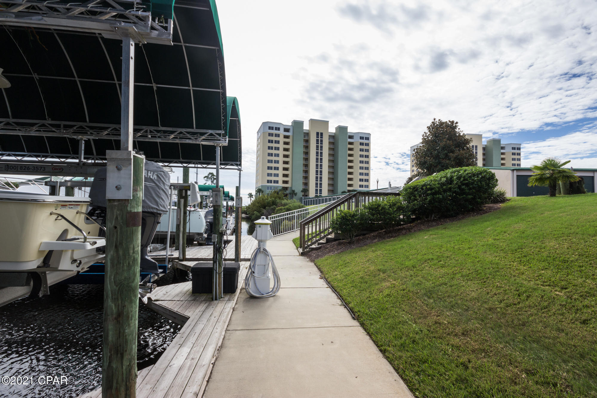 Hibiscus By The Bay - Residential