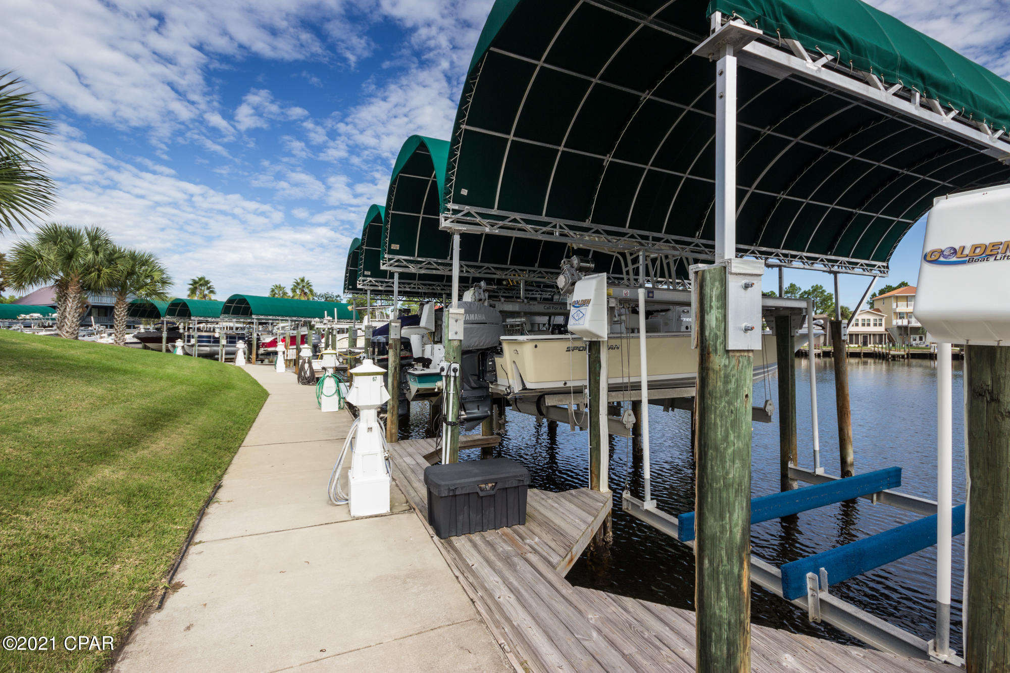 Hibiscus By The Bay - Residential