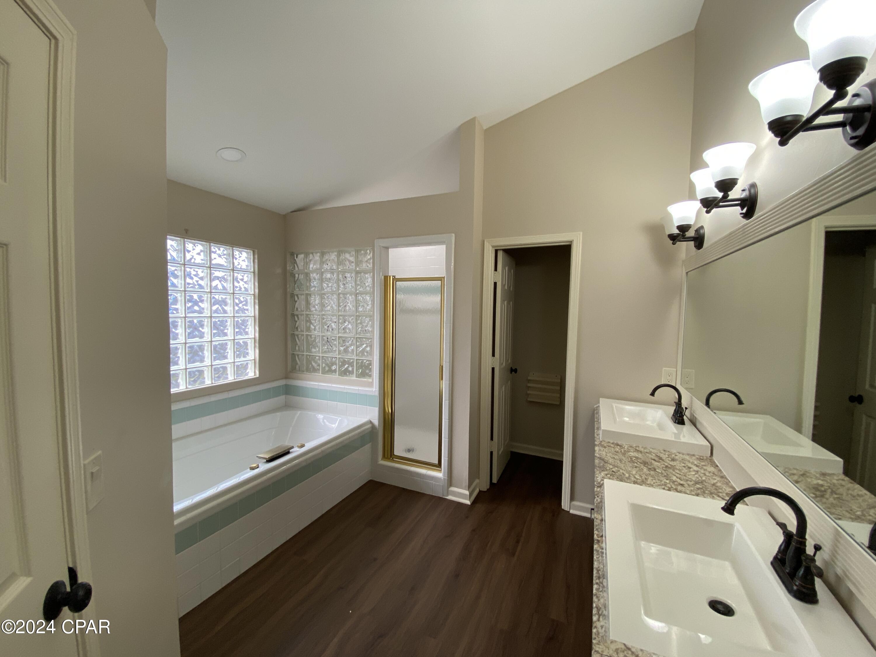 Mowat Highlands Ph IV - Residential Lease