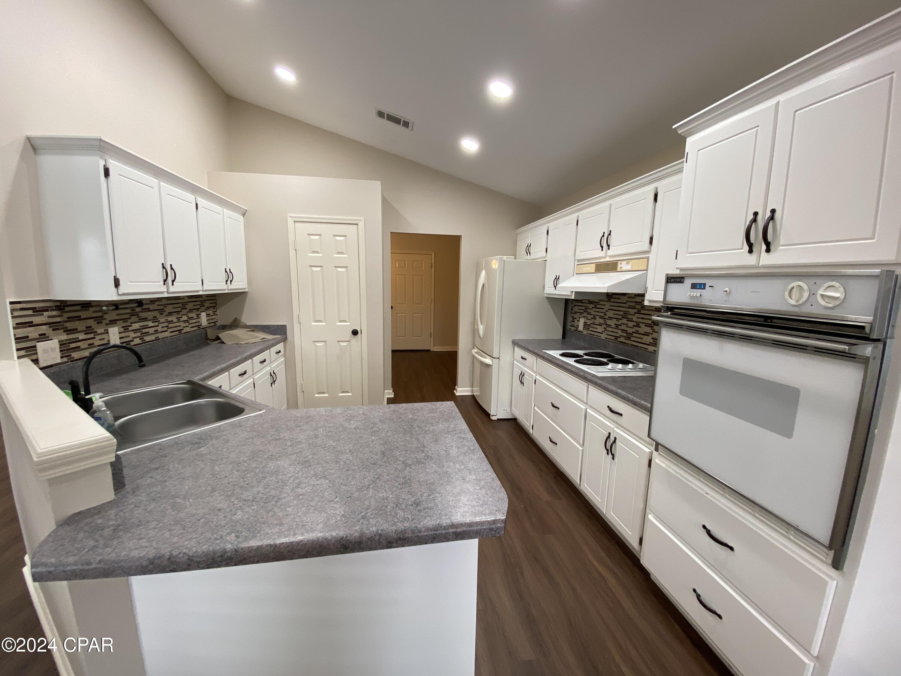 Mowat Highlands Ph IV - Residential Lease