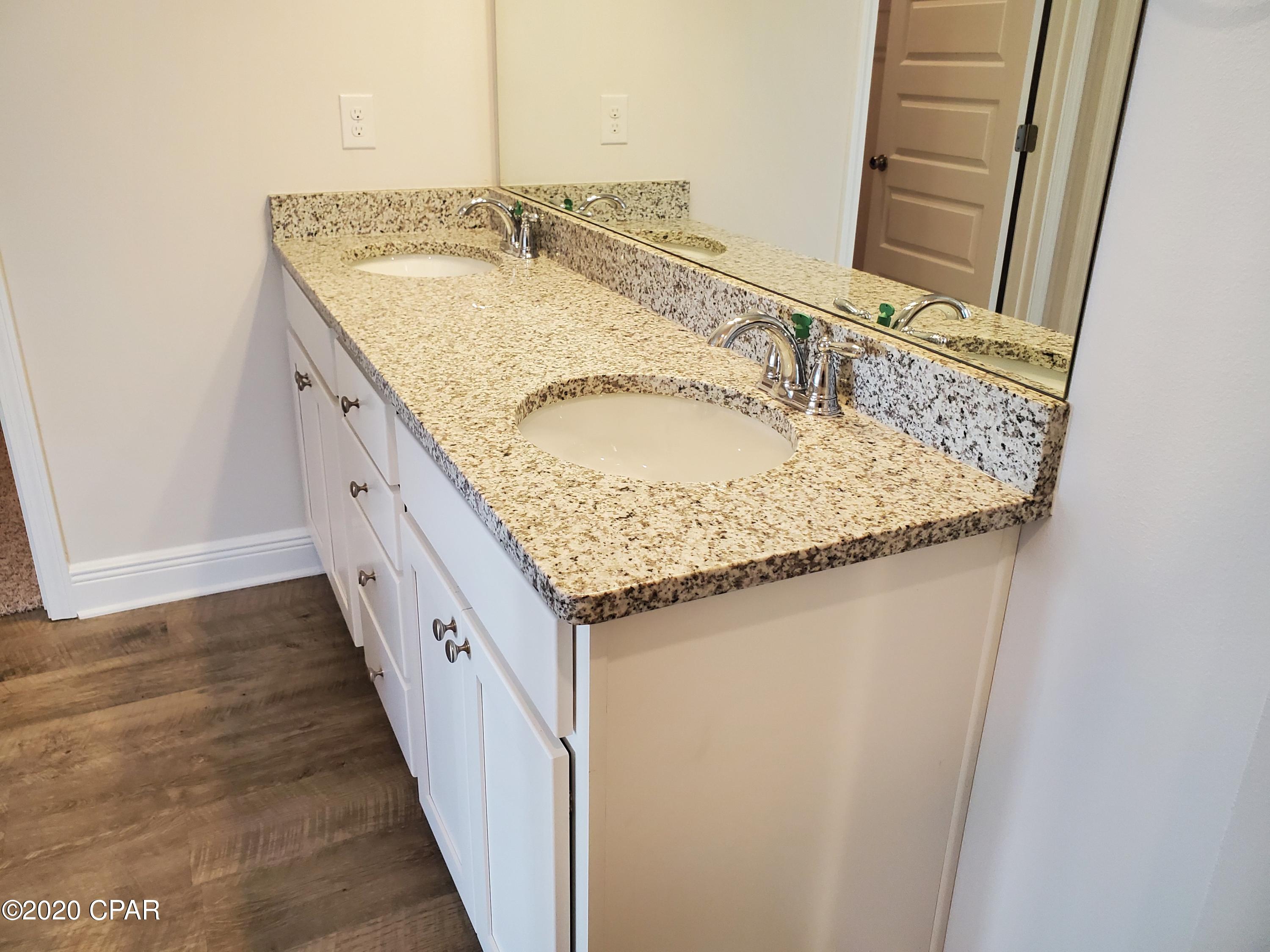 Emerald Cove Villas - Residential