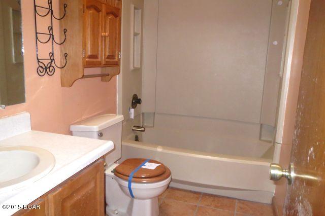 Oakshore Villas Twnhs - Residential