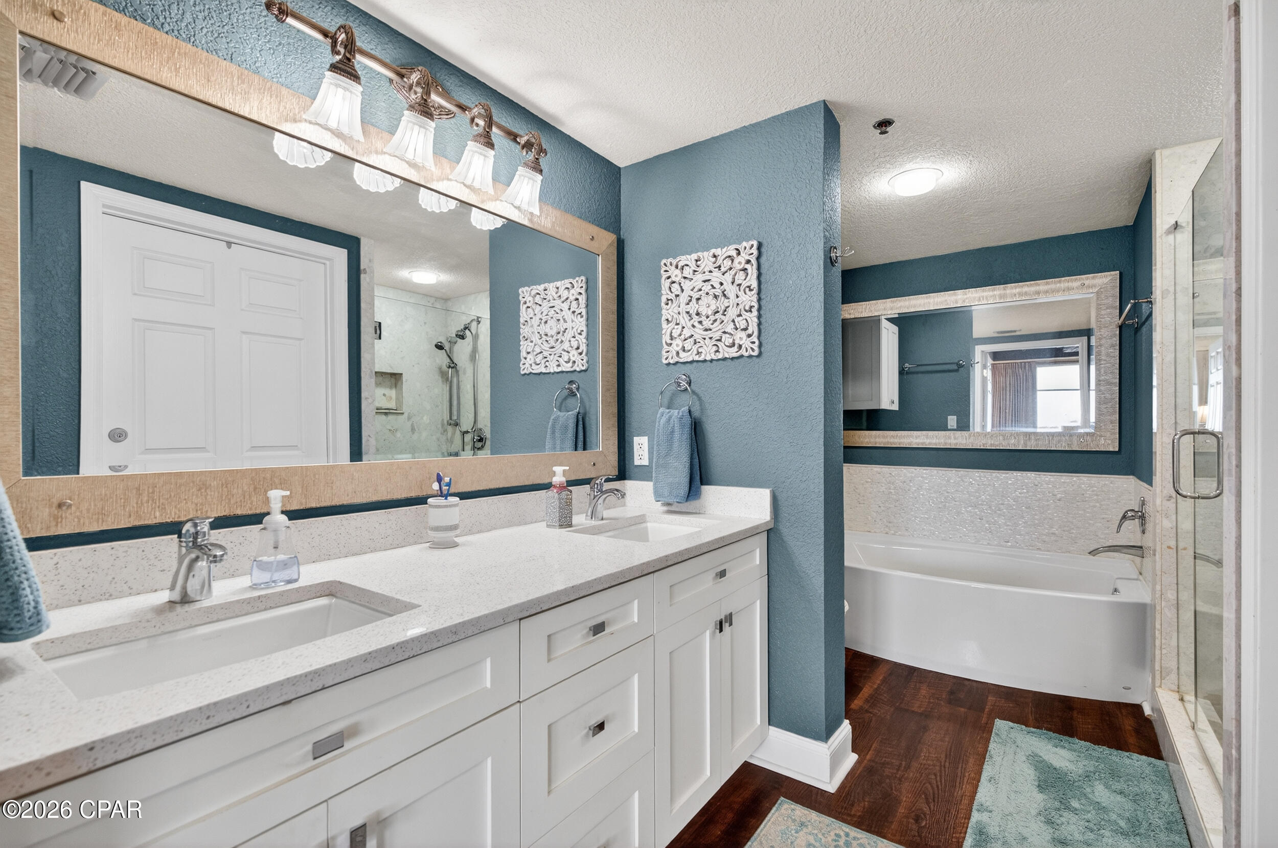 Hibiscus By The Bay - Residential