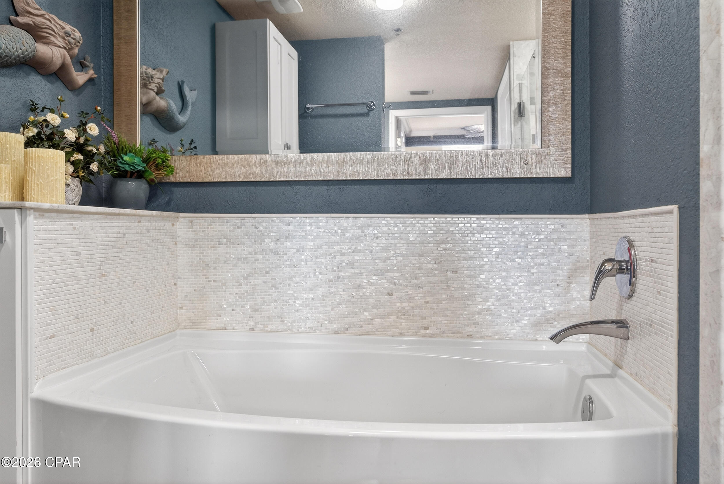 Hibiscus By The Bay - Residential