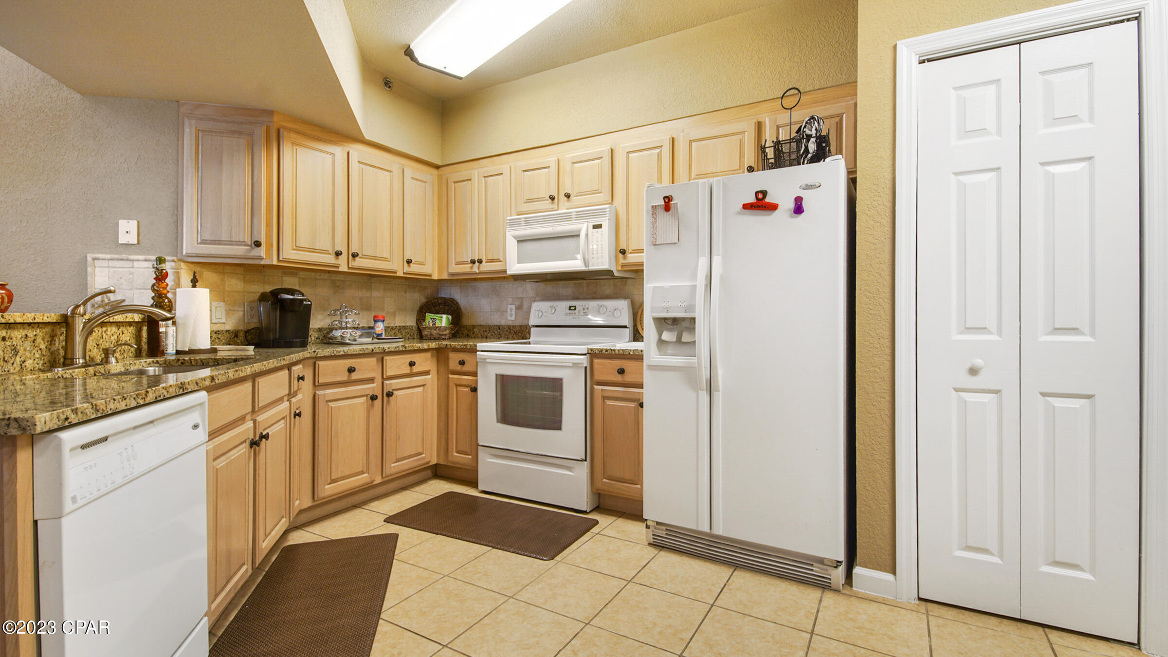 Hibiscus By The Bay - Residential