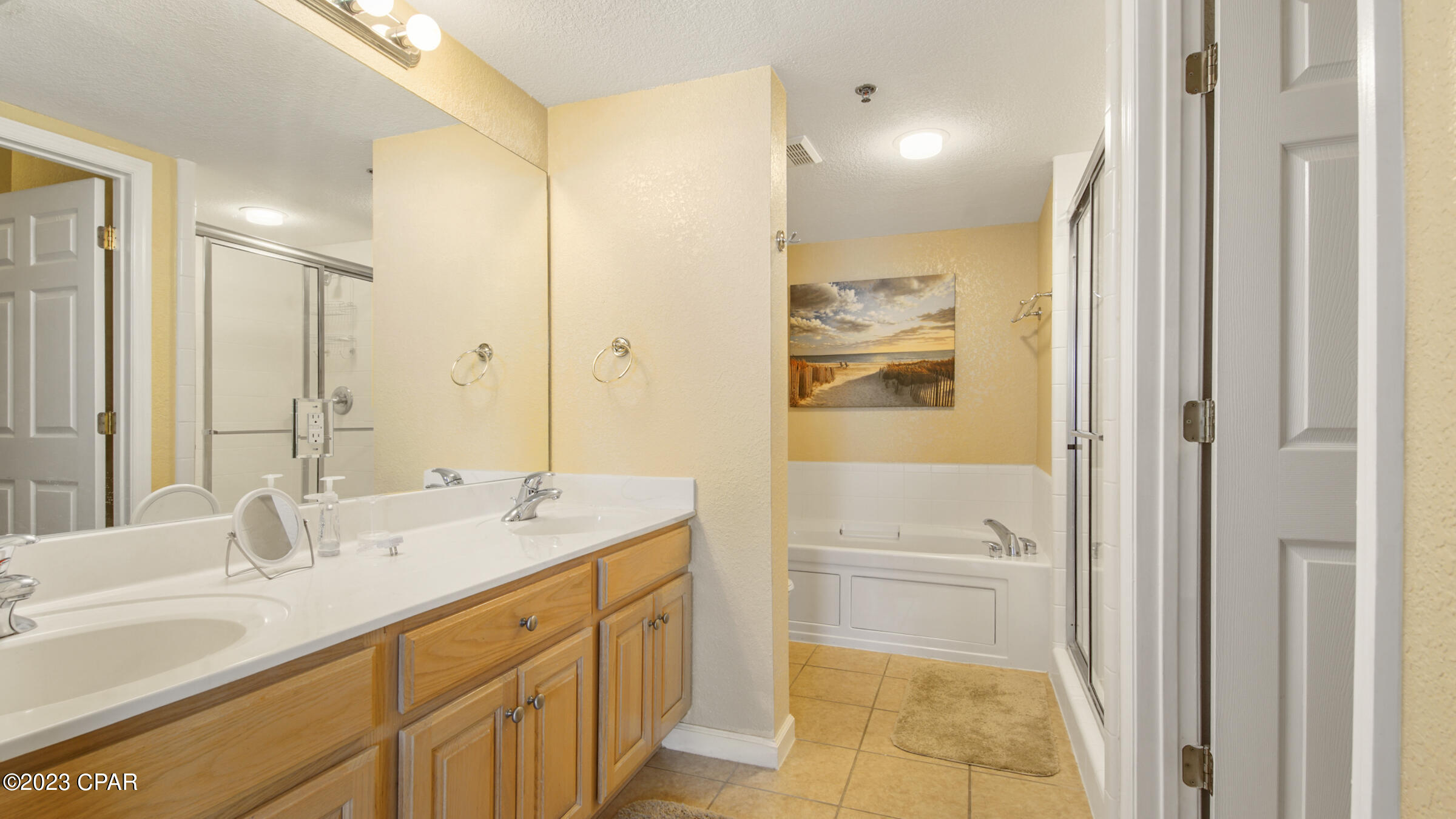 Hibiscus By The Bay - Residential