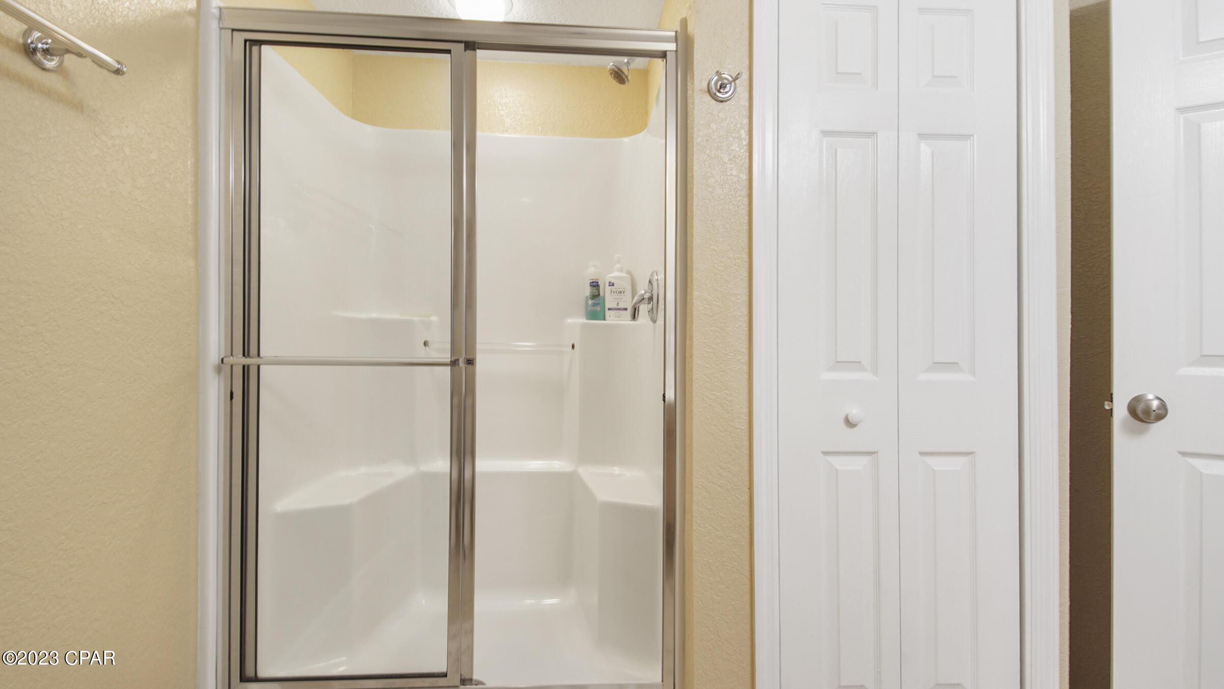 Hibiscus By The Bay - Residential