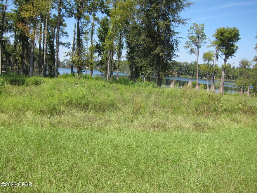 VERY NICE HOME LOT. A GREAT LAKE TO FISH IN. PEACE AND QUITE SETTING