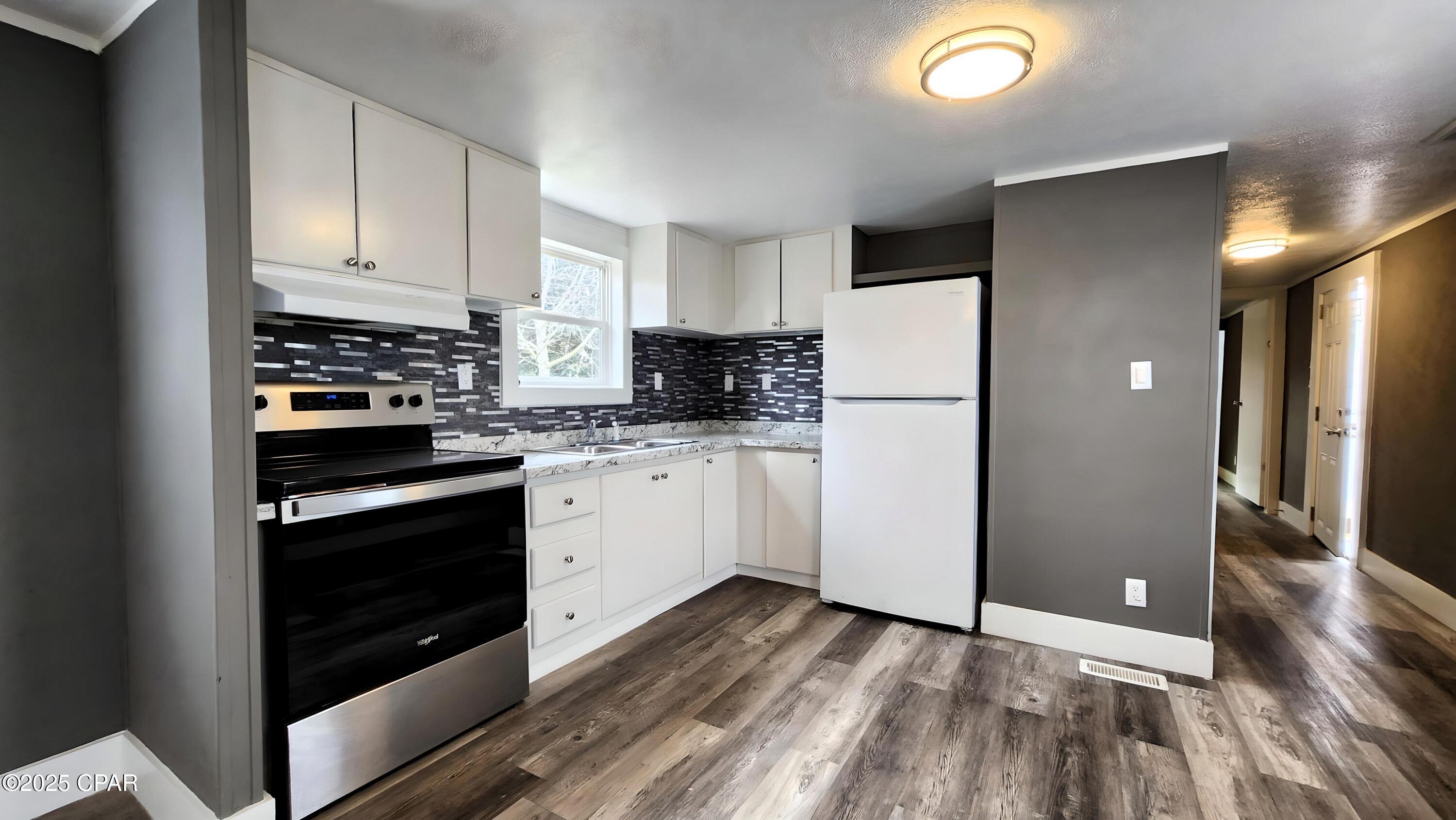 [No Recorded Subdiv] - Residential