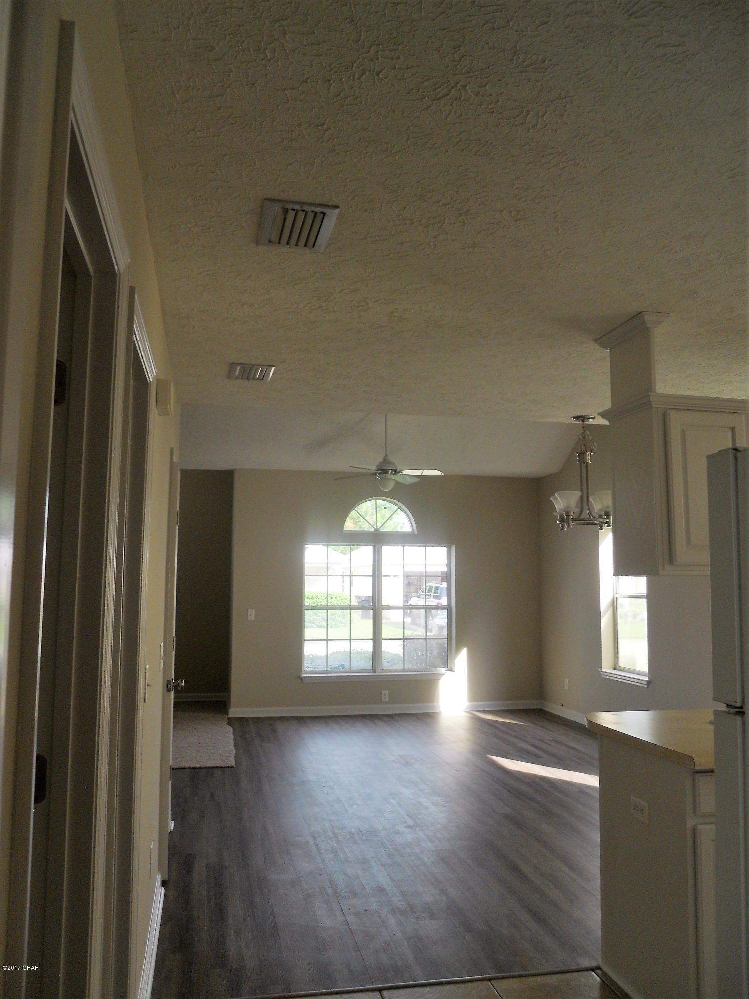 Palm Cove Phase III - Residential Lease