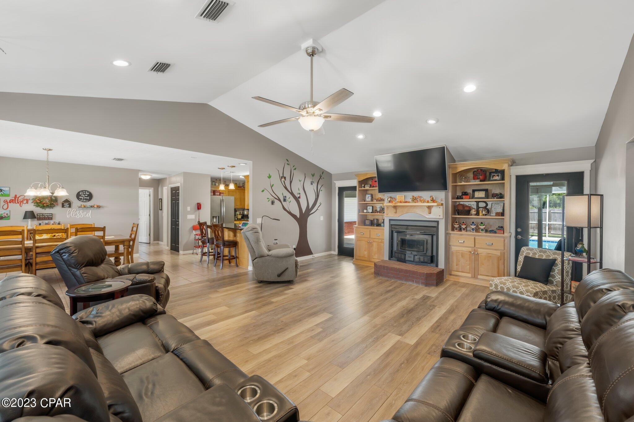 Shoreline Estates - Residential