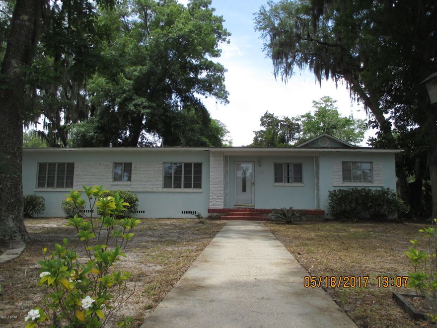 4/3 home in the Cove. Convenient to shopping and dinning. All property sizes and ages are approximate, please measure and/or verify if important. 

School assignments are subject to change, please check with Bay County for most accurate information.

Deposit is the same as the rent.

Pets allowed with owner approval and NON REFUNDABLE pet fee applies per pet.  Breed restrictions apply.