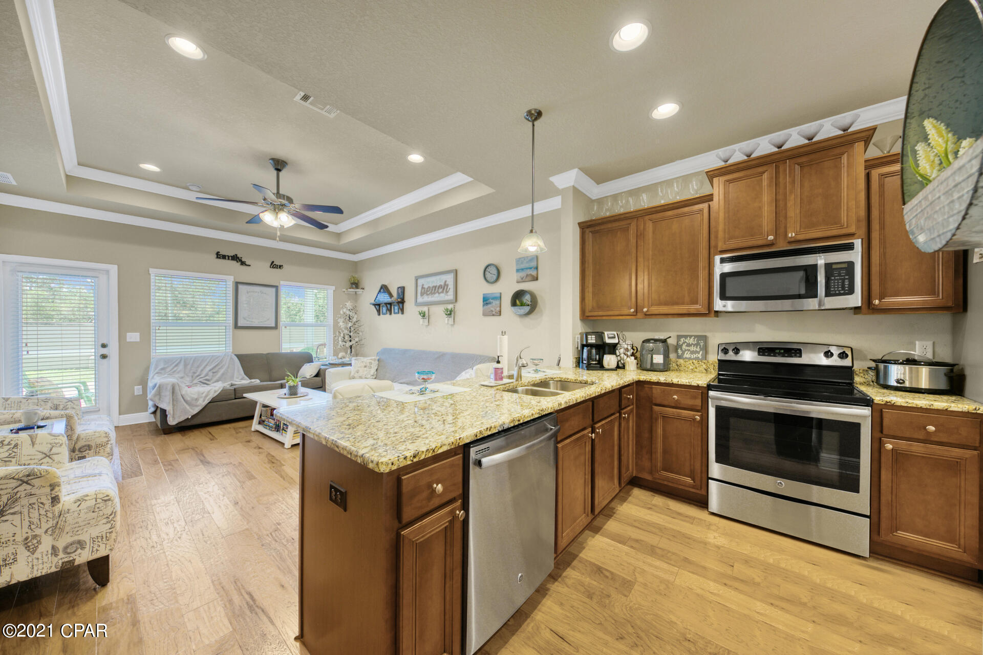 Magnolia Bay Club - Residential