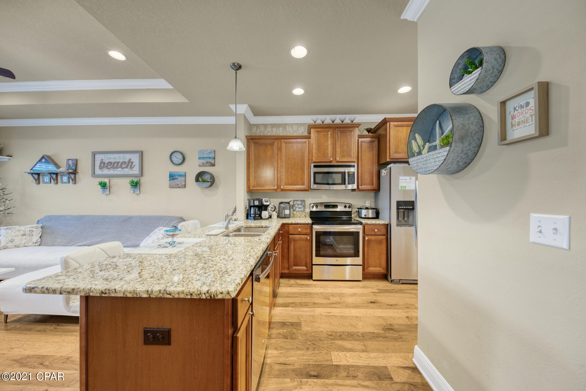 Magnolia Bay Club - Residential