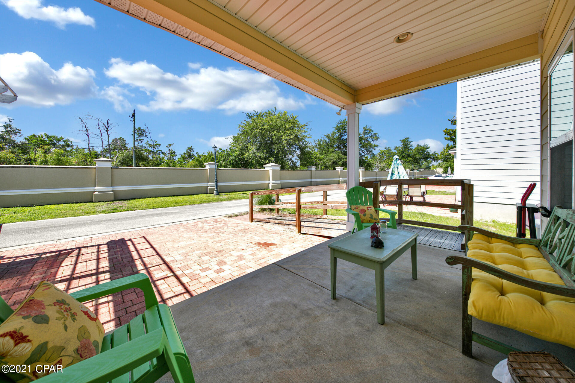 Magnolia Bay Club - Residential