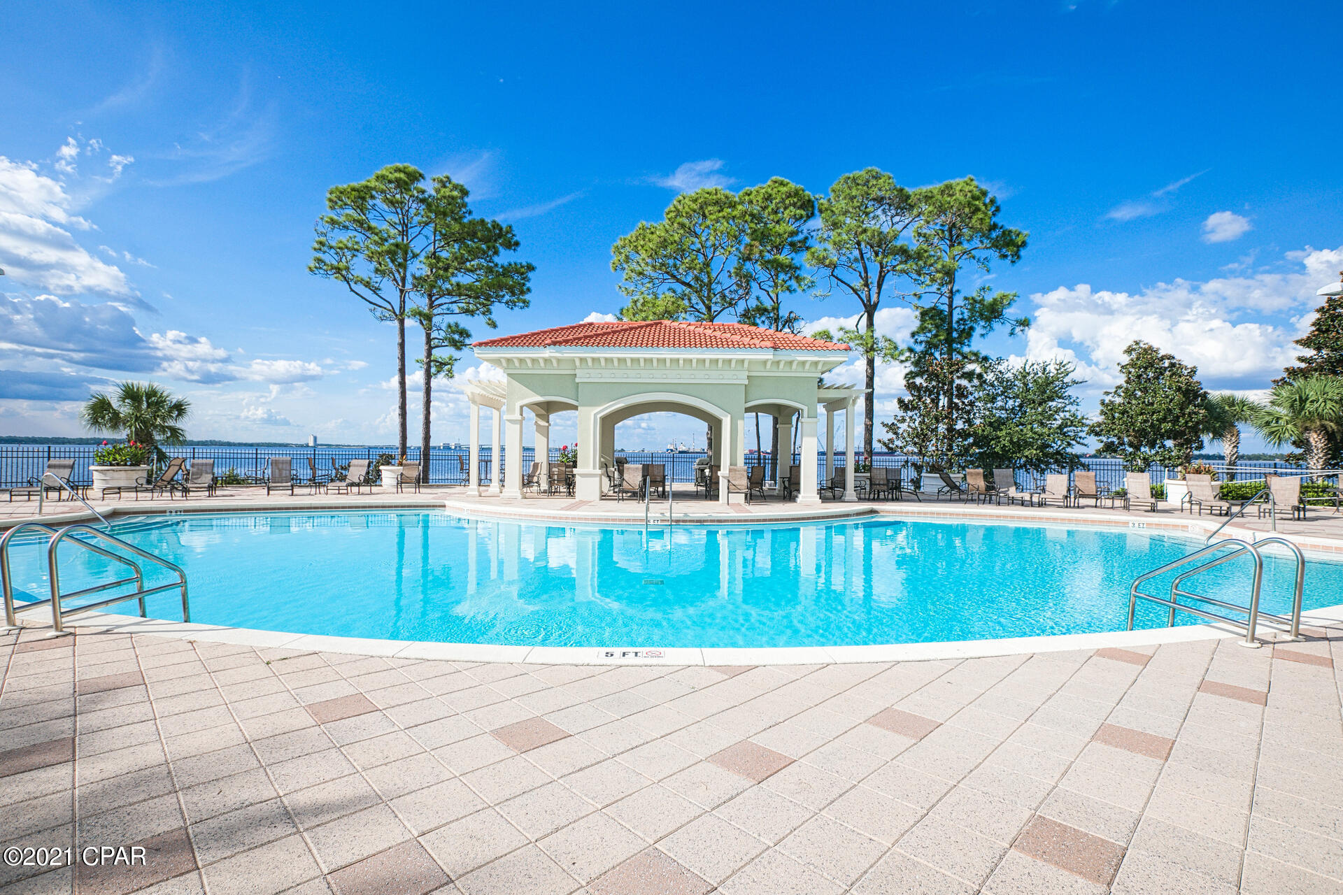 Magnolia Bay Club - Residential