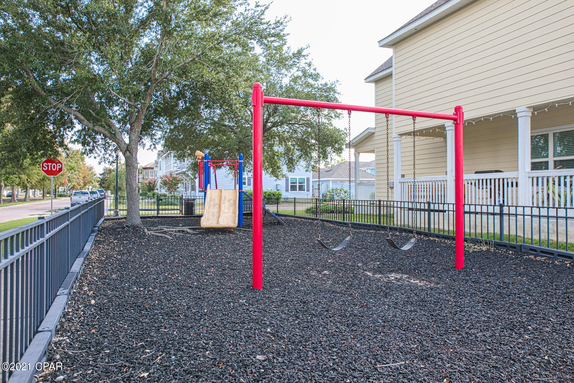 Magnolia Bay Club - Residential