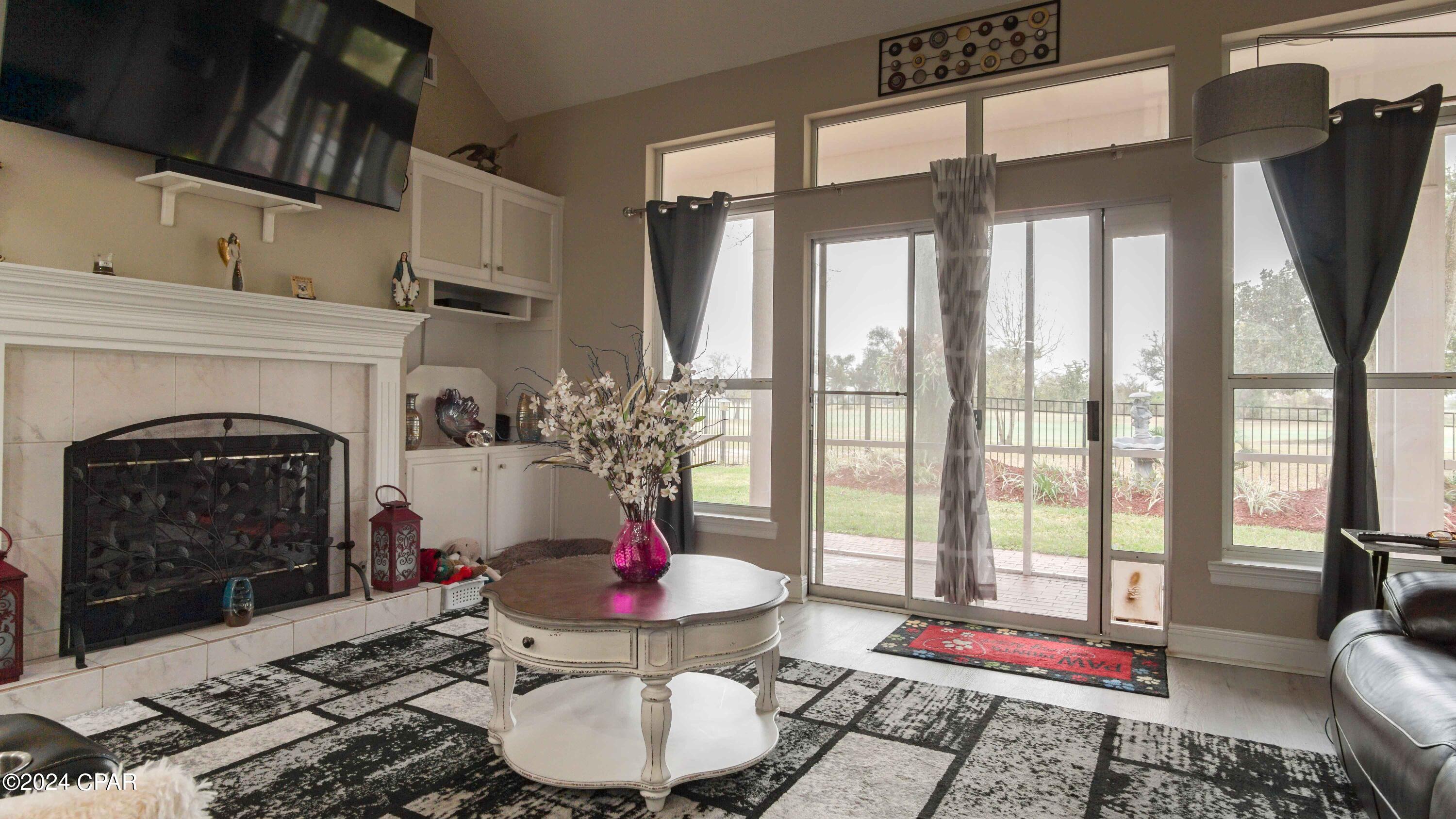 Bay Breeze - Residential