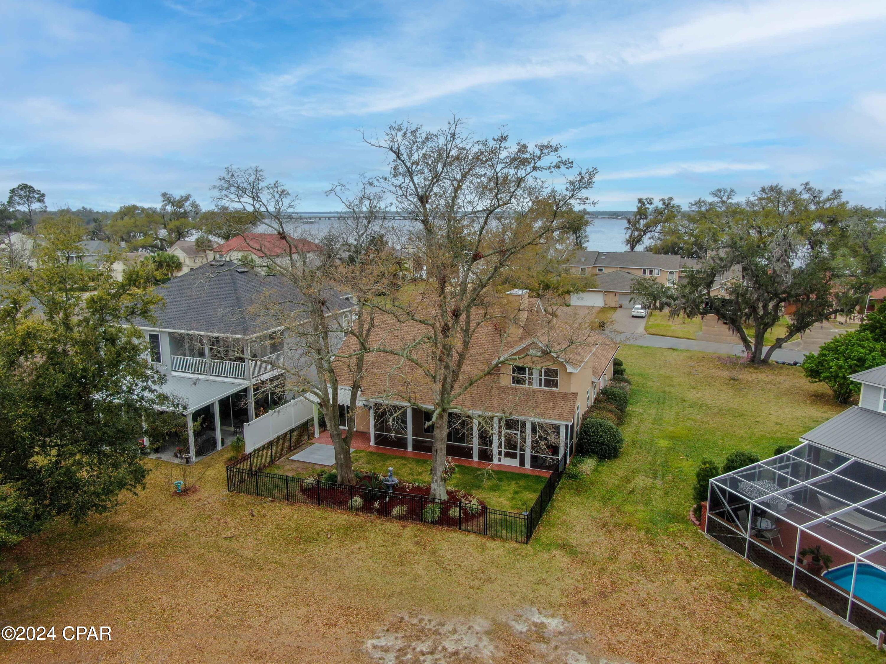 Bay Breeze - Residential