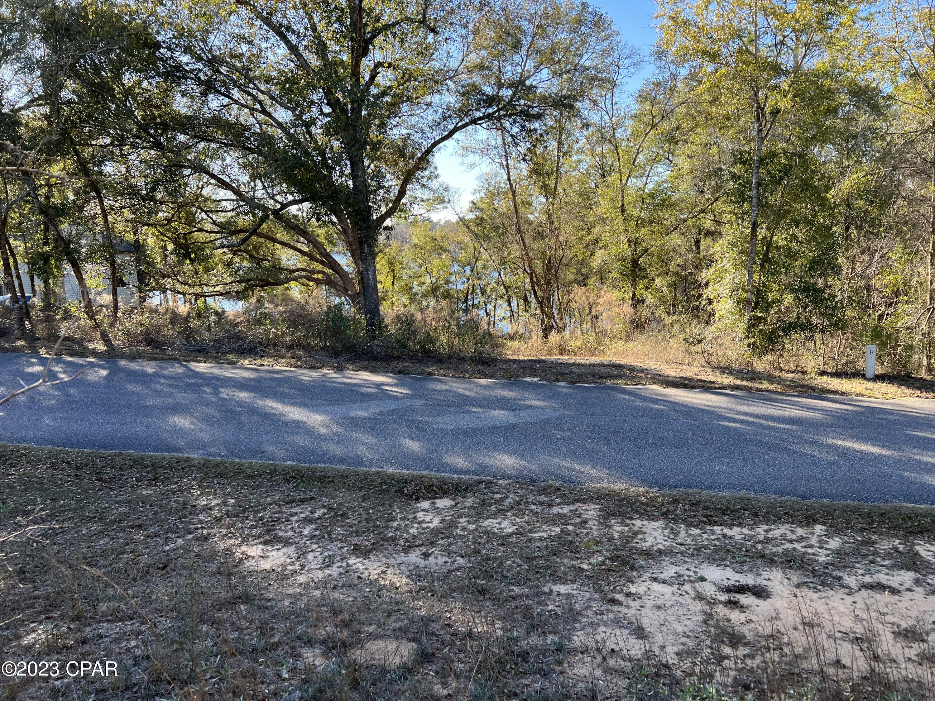 Paradise Lakes - Land