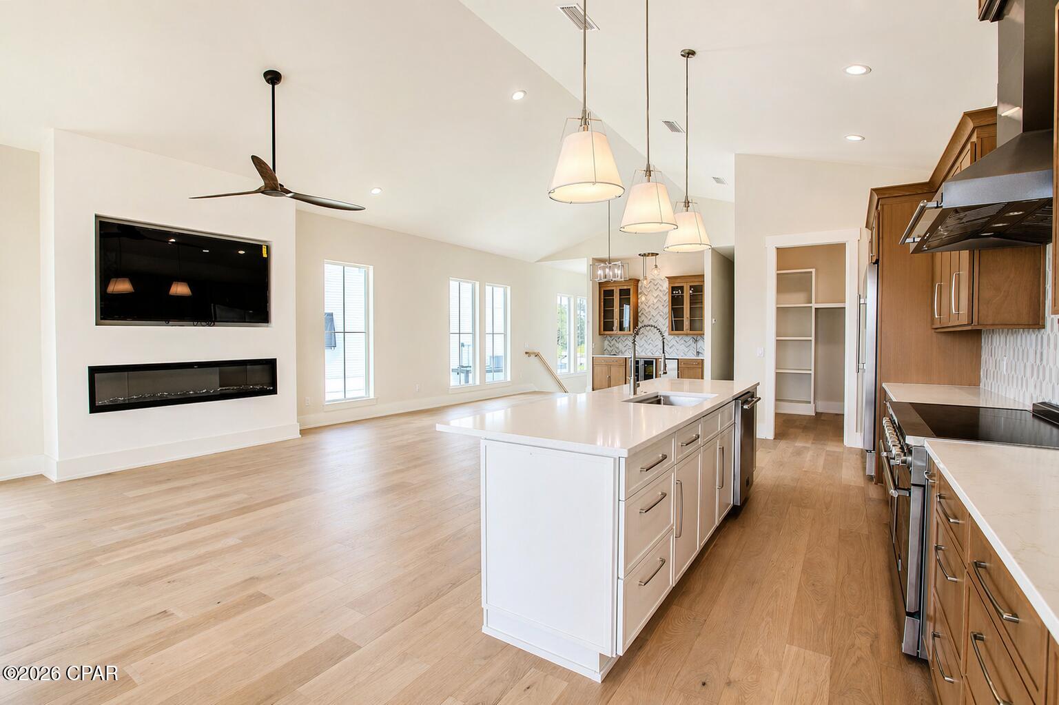 Grand Lagoon Shores 1 - Residential