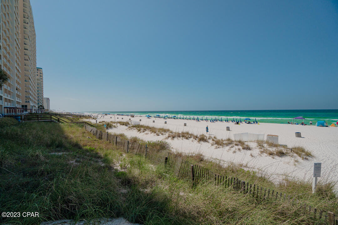 Majestic Beach Tower I - Residential