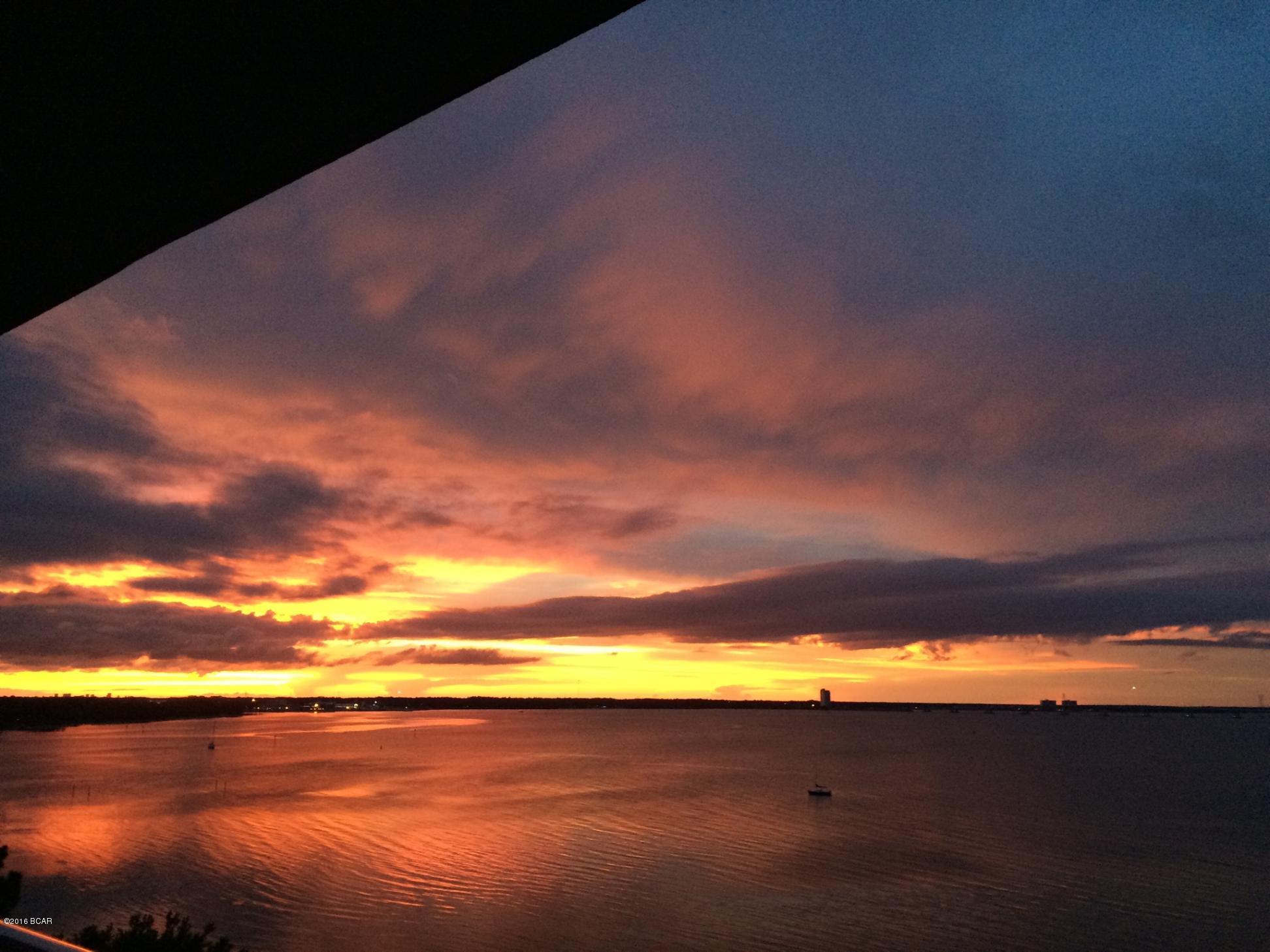 Magnolia Bay Club - Residential