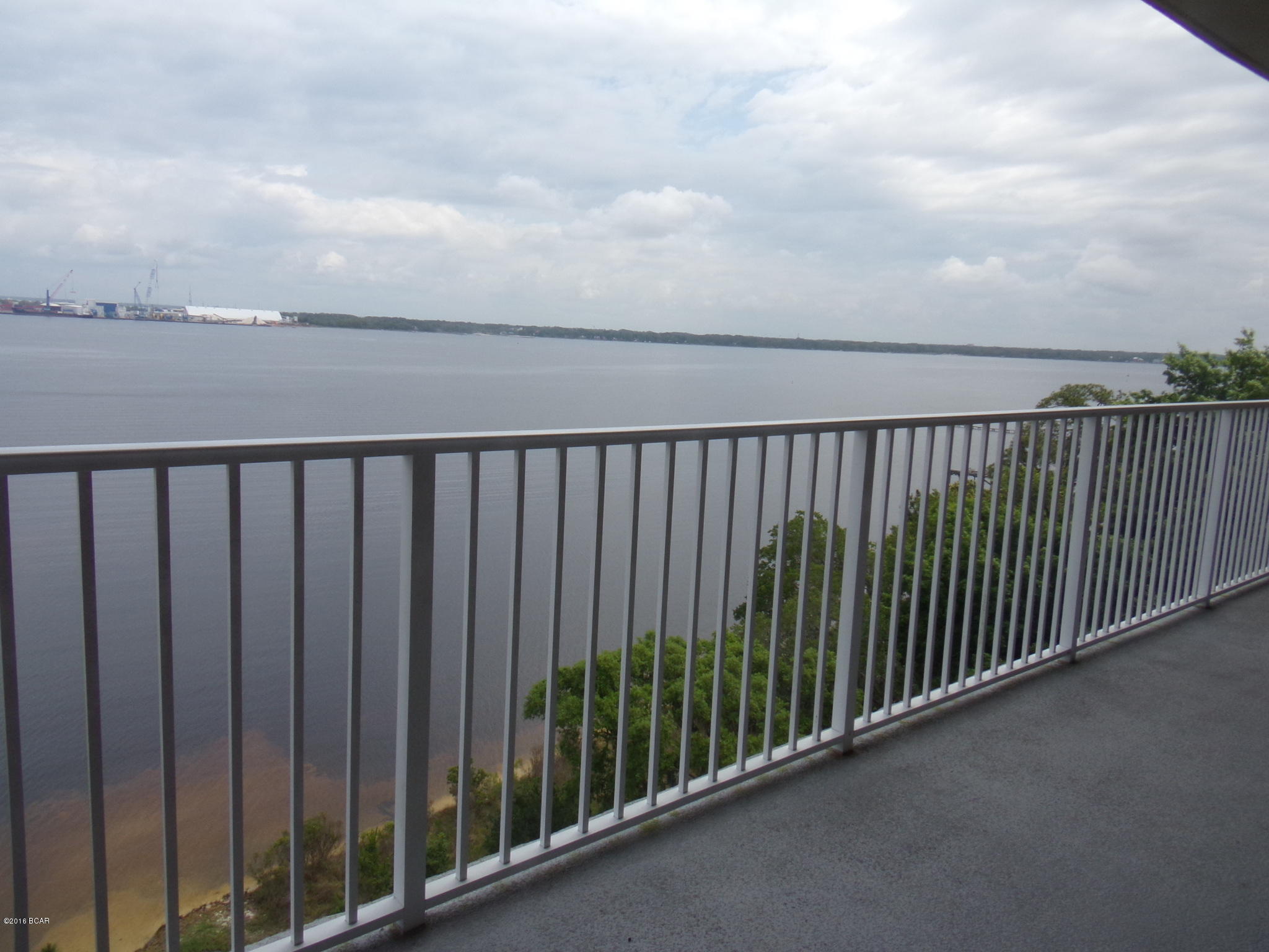 Magnolia Bay Club - Residential