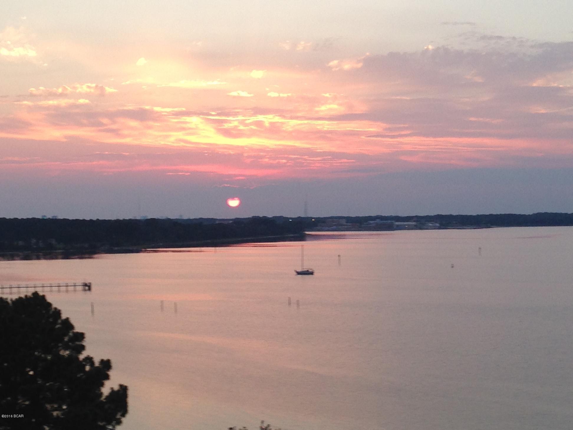 Magnolia Bay Club - Residential