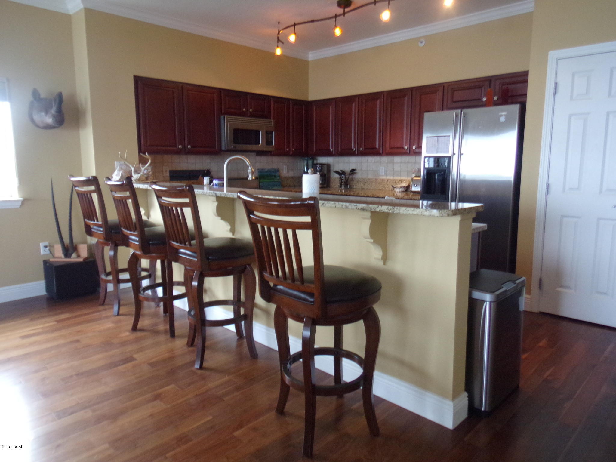 Magnolia Bay Club - Residential