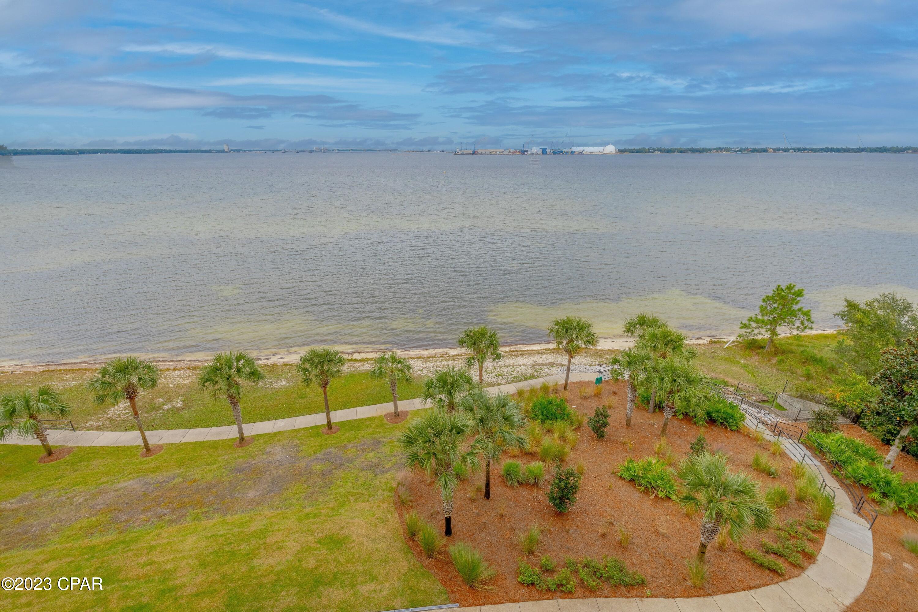 Magnolia Bay Club - Residential