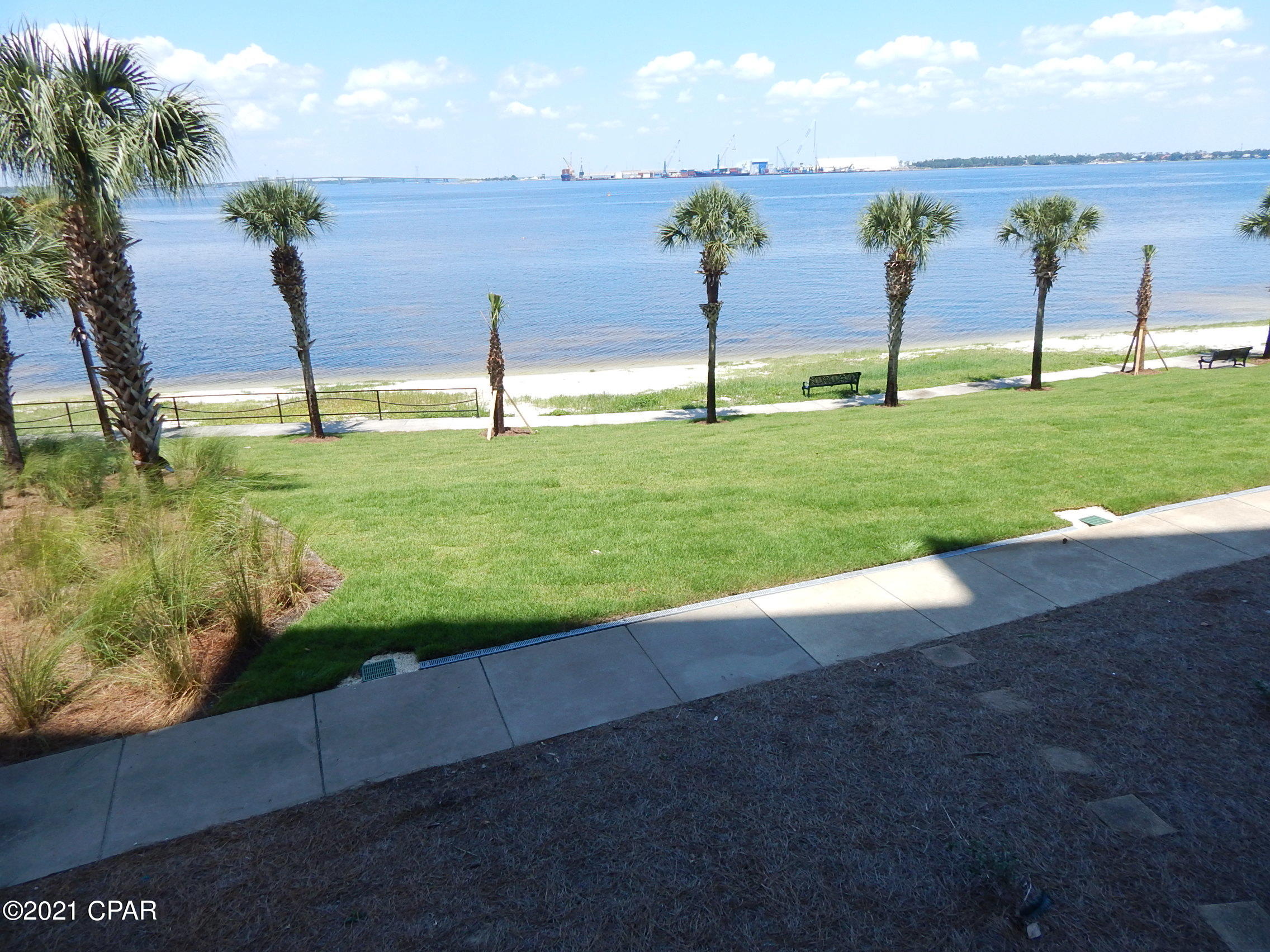 Magnolia Bay Club - Residential