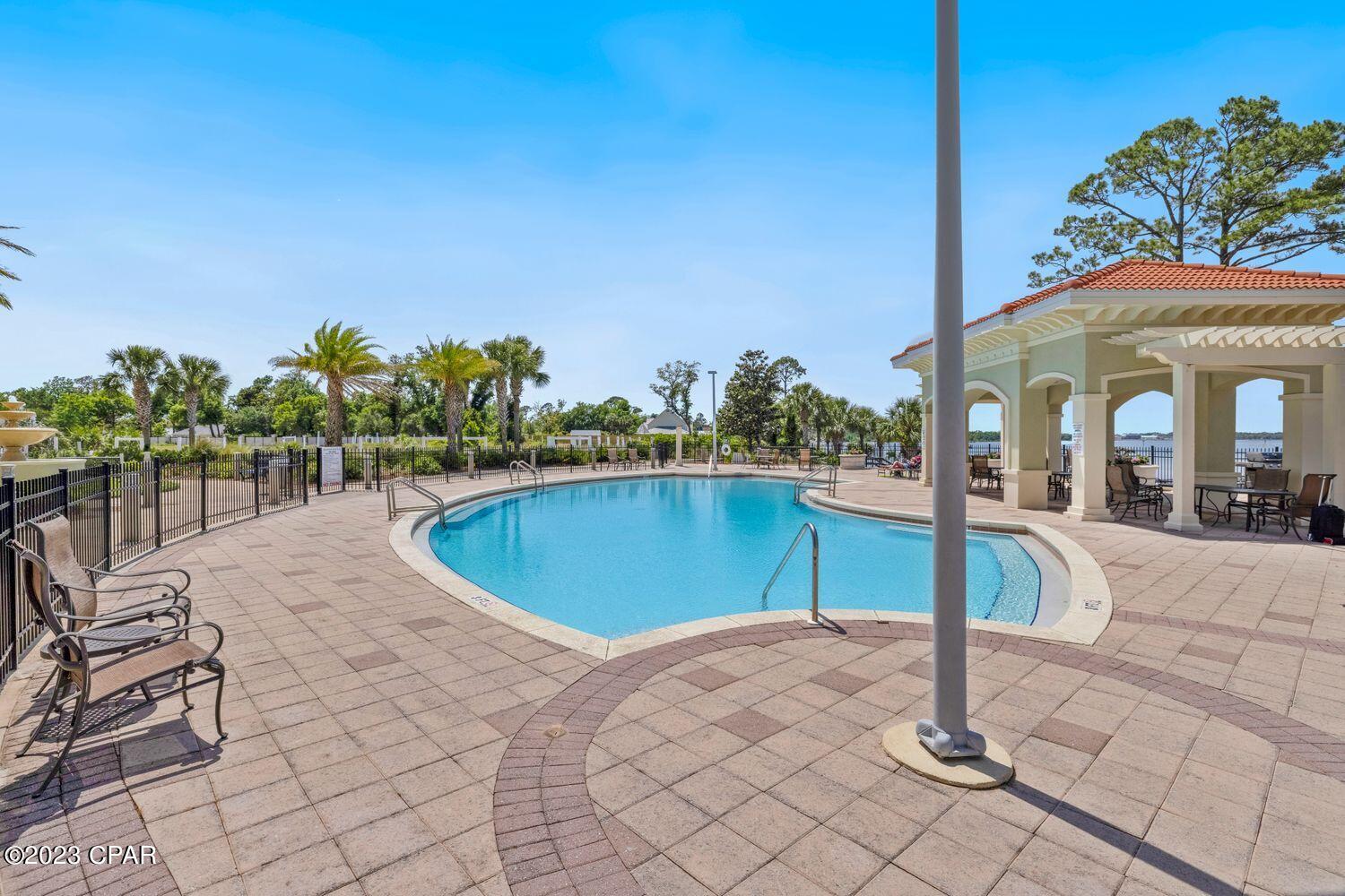 Magnolia Bay Club - Residential