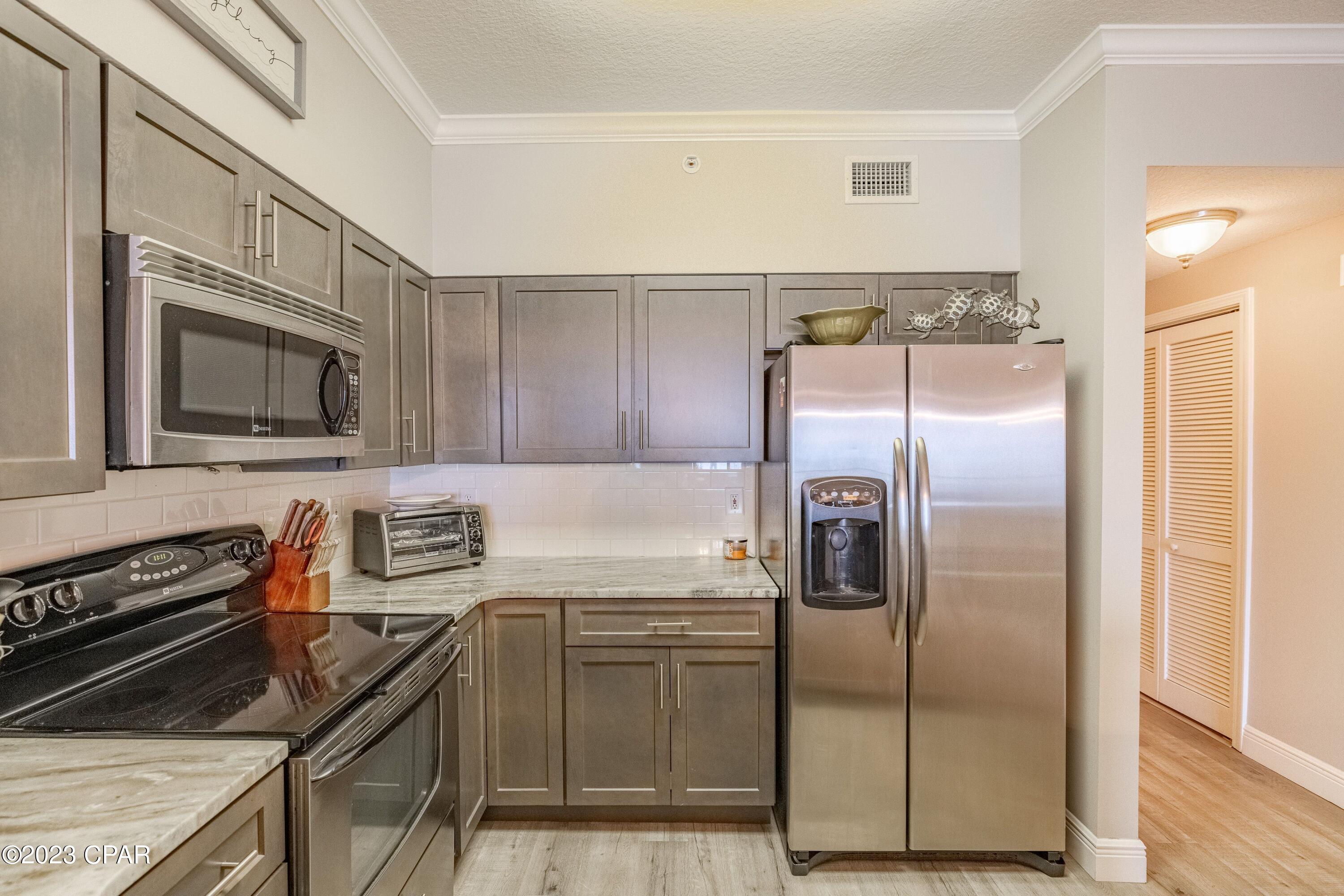 Magnolia Bay Club - Residential