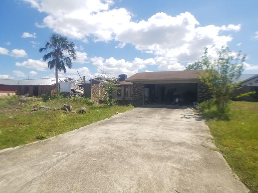 Here's an Excellent Flip Project For You! 



3 bedroom 2 bath Brick house in well sought after Derby Woods Dr in Lynn Haven. House sits a large lot within a safe neighborhood. 



A tree hit the living & dining room, needs 2-3 walls rebuilt and trusses fixed. Minimal work needed on the back  screened in patio, ac is less than 5 years old. We are estimating repairs to be at $100k at most and an ARV of $250-$260k!