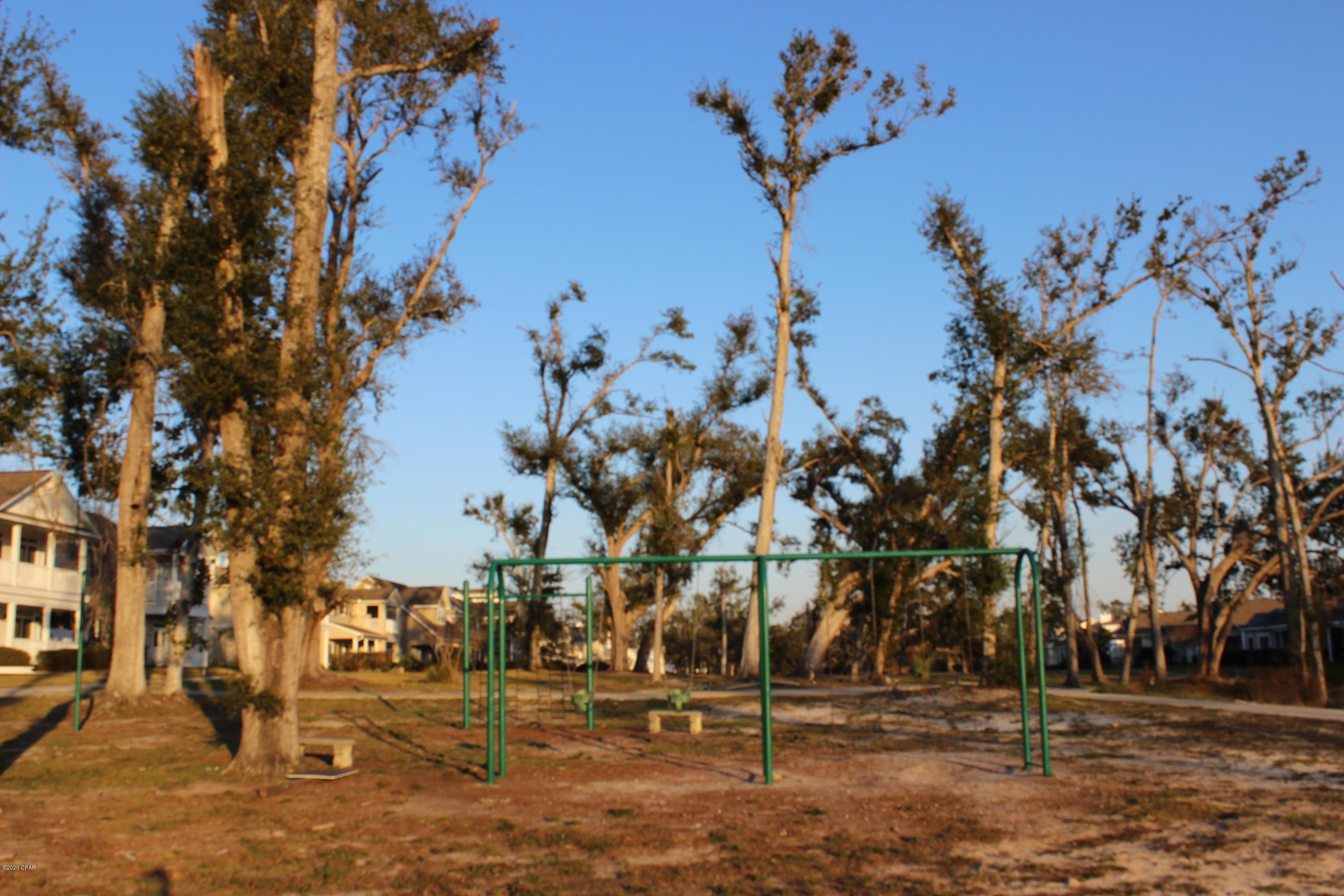 Riverside Park - Land