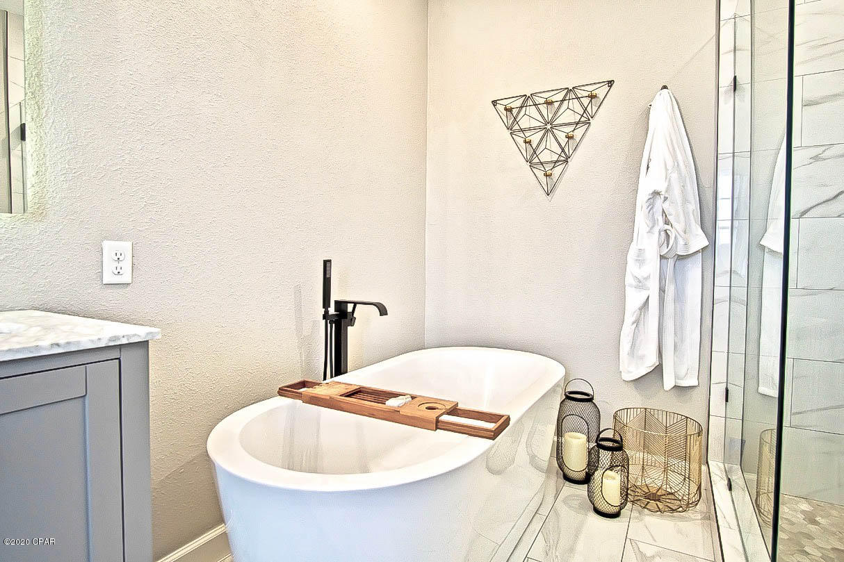 Grand Lagoon Villa - Residential