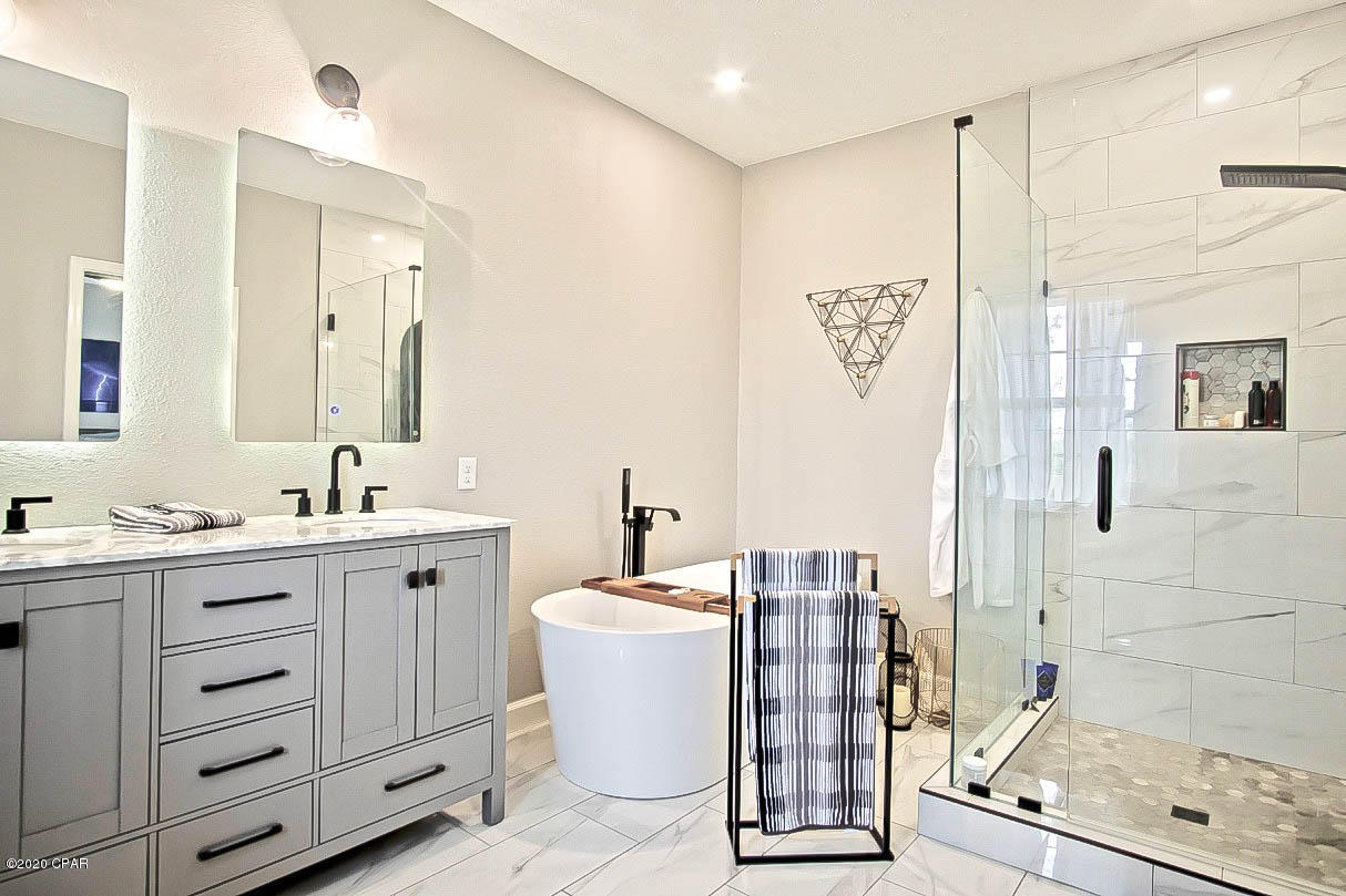 Grand Lagoon Villa - Residential