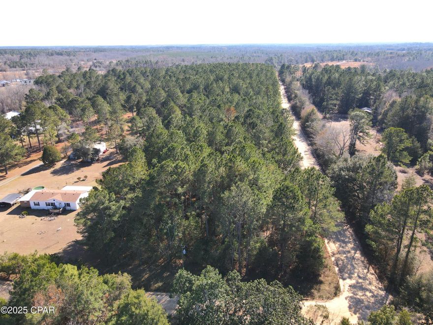 2.55 +/- acres in Holmes County, Florida. Located on Moss road sits a nice tract of land that's ready for its new owners. Enjoy the comforts of building a country home on this private 2.55 acre rural property while still enjoying the conveniece of having necessities within a quick drive to town. 

**Key Features:** 
- Beautiful country homesite location.  
- Road frontage.  
- Location: 9.4 miles to Bonifay, FL, 31 miles to Dothan, AL, 45 miles to Panama City, FL.

**Investment Potential:** 
- This 2.55 +/- acre parcel is in a great location for an investor to build a new construction home.   

**Opportunity Awaits:** 
- Ideal for those seeking a long-term investment. 
- Homesite location. 
- A great location with road frontage.