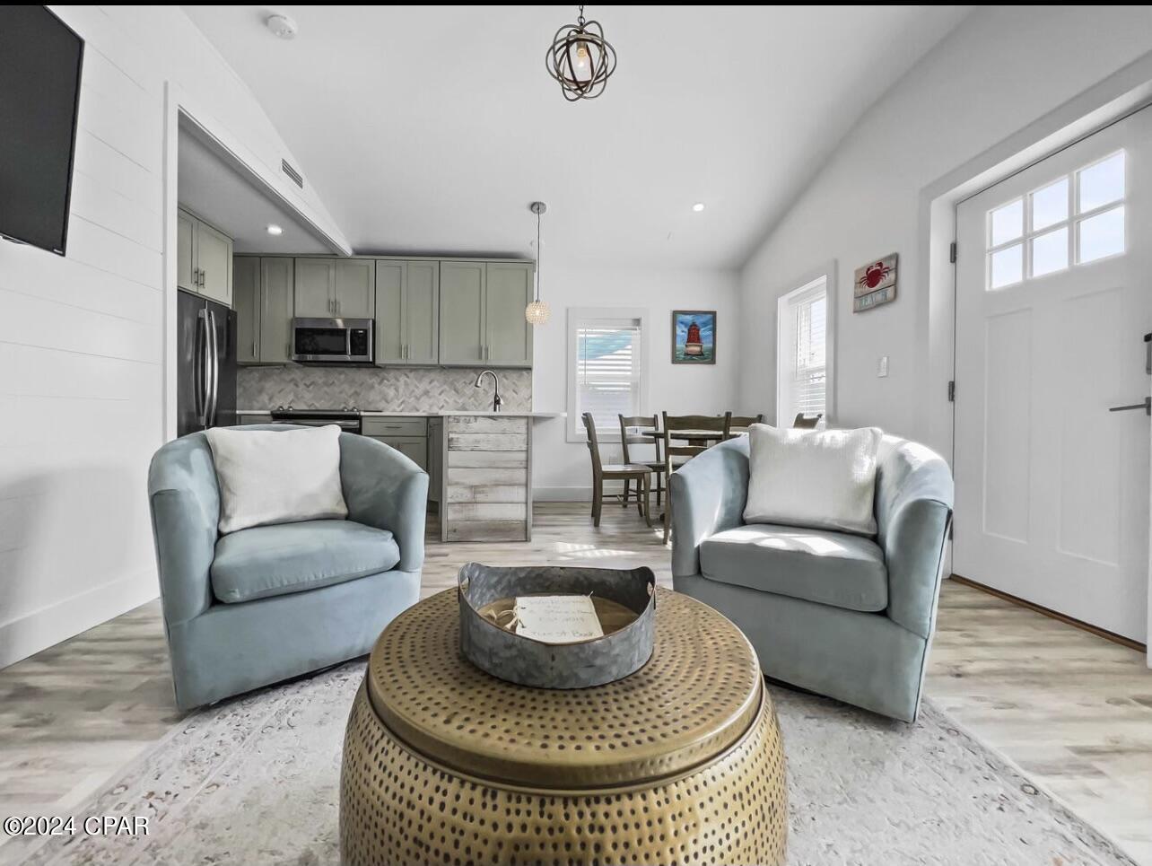 Kiska Beach 1st Add - Residential