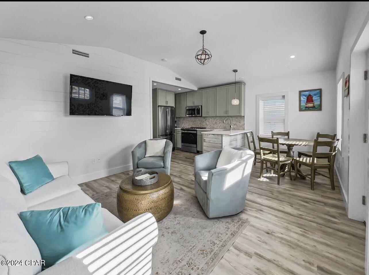 Kiska Beach 1st Add - Residential