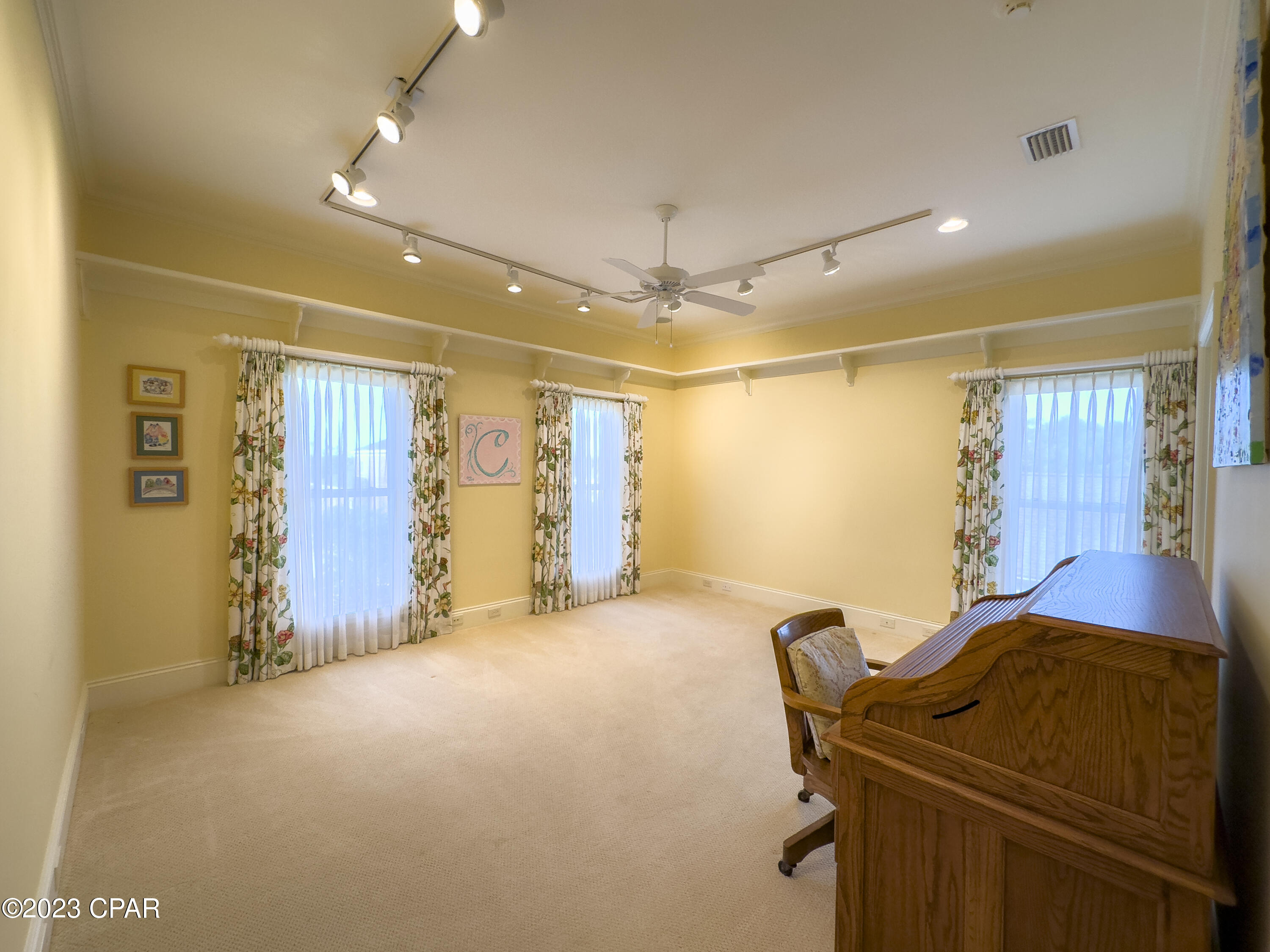 Queensberry Ltd At Bay Point - Residential