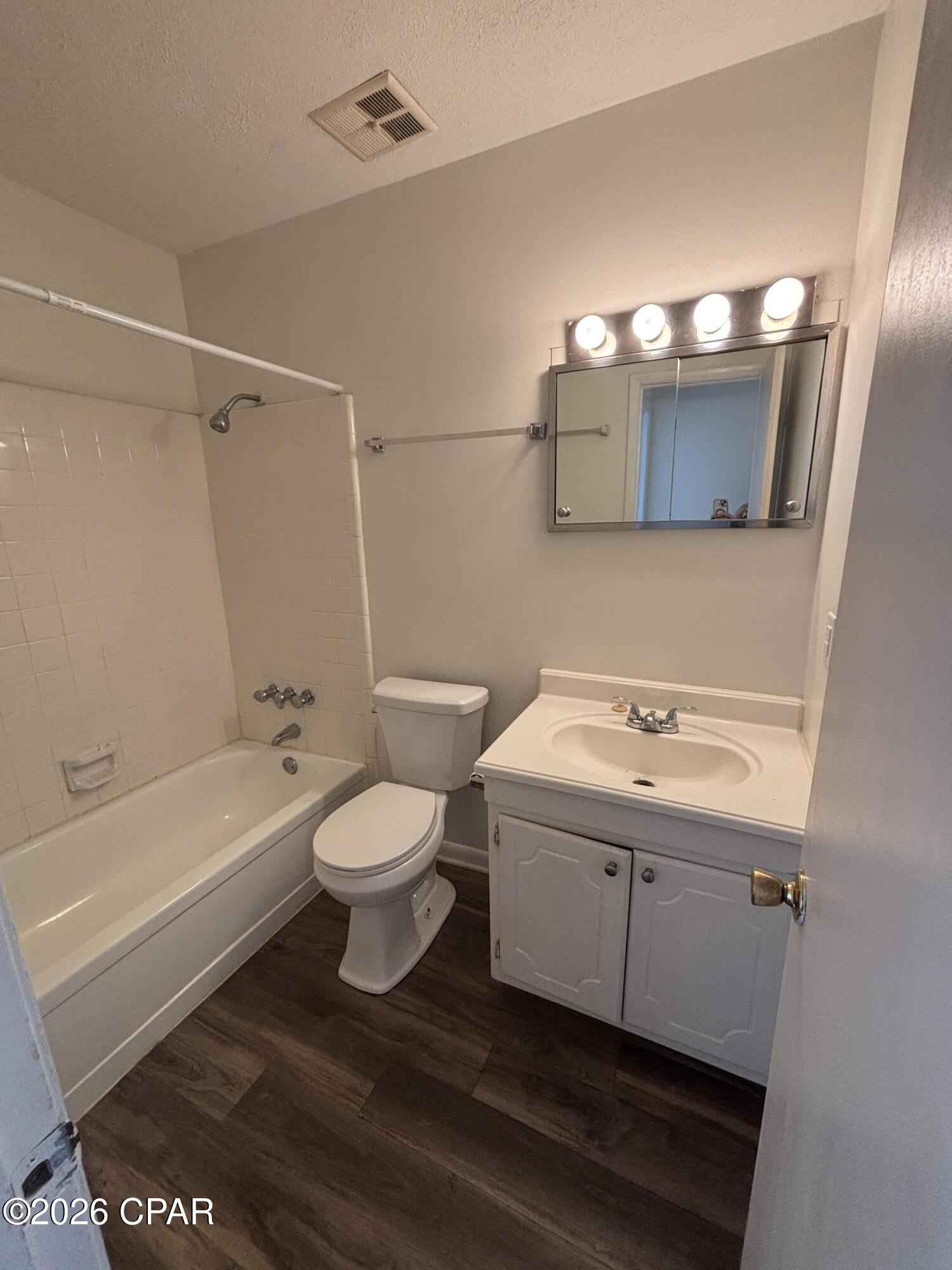 [No Recorded Subdiv] - Residential Lease