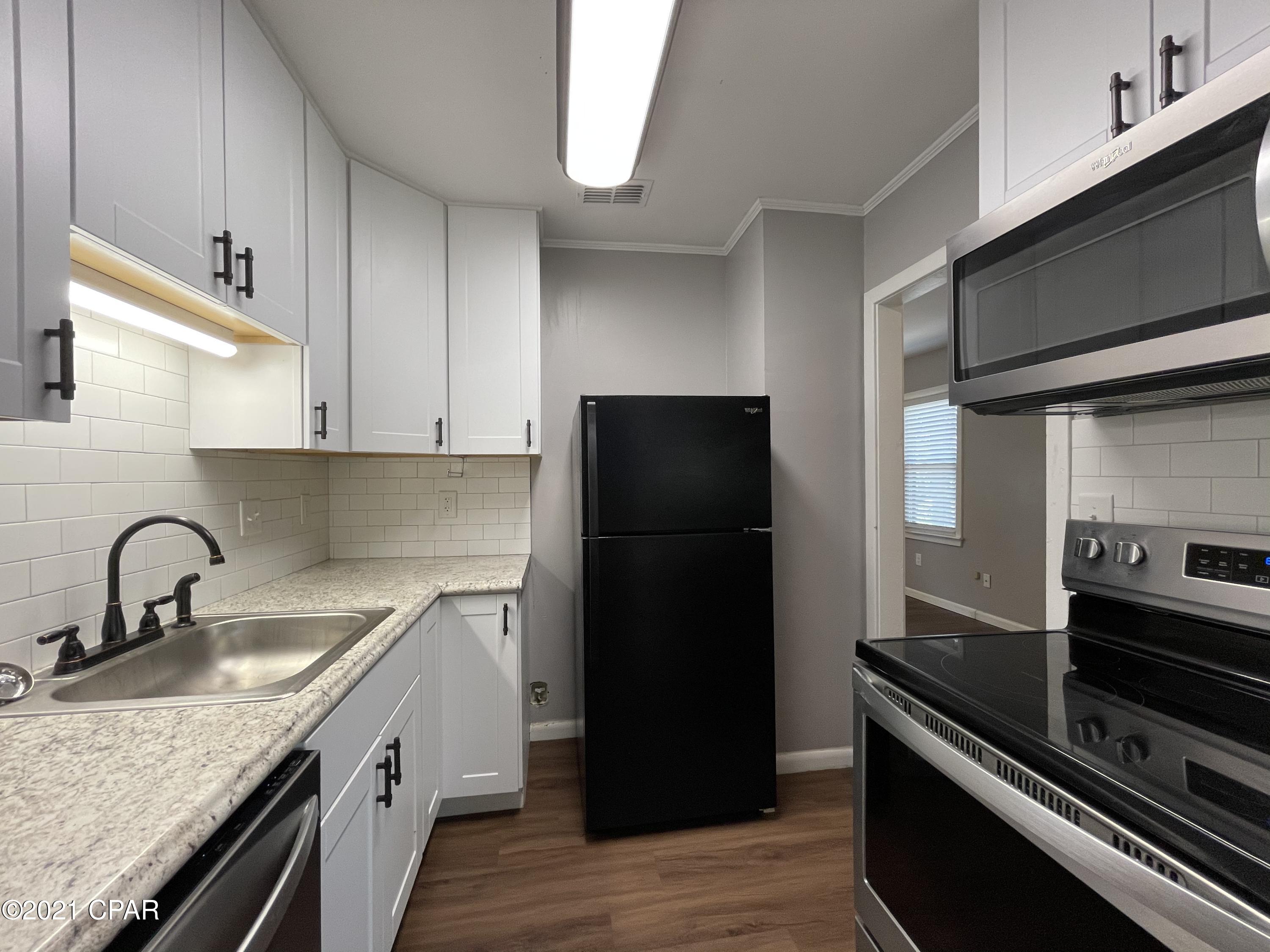 [No Recorded Subdiv] - Residential Lease